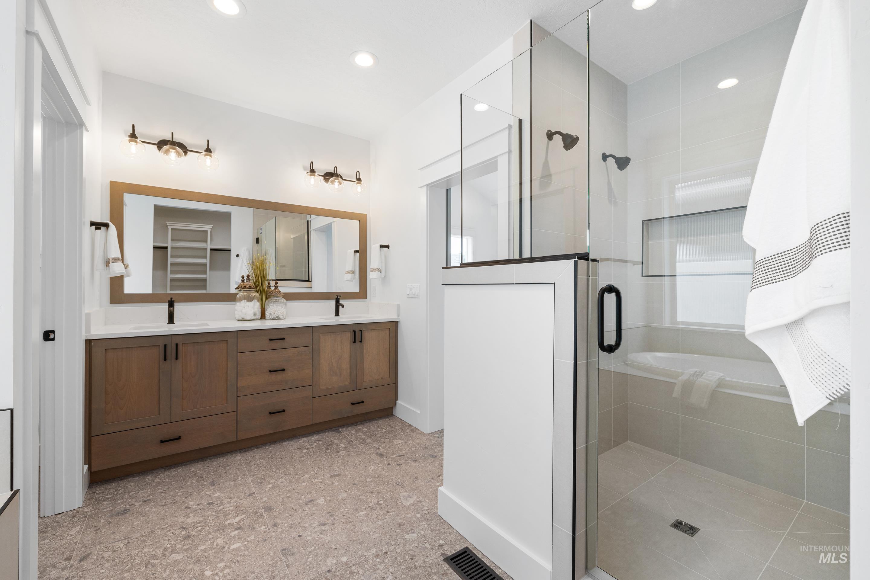 5665 S Snowden Ave., Meridian, Idaho 83642, 4 Bedrooms, 3.5 Bathrooms, Residential For Sale, Price $799,900, 98969974