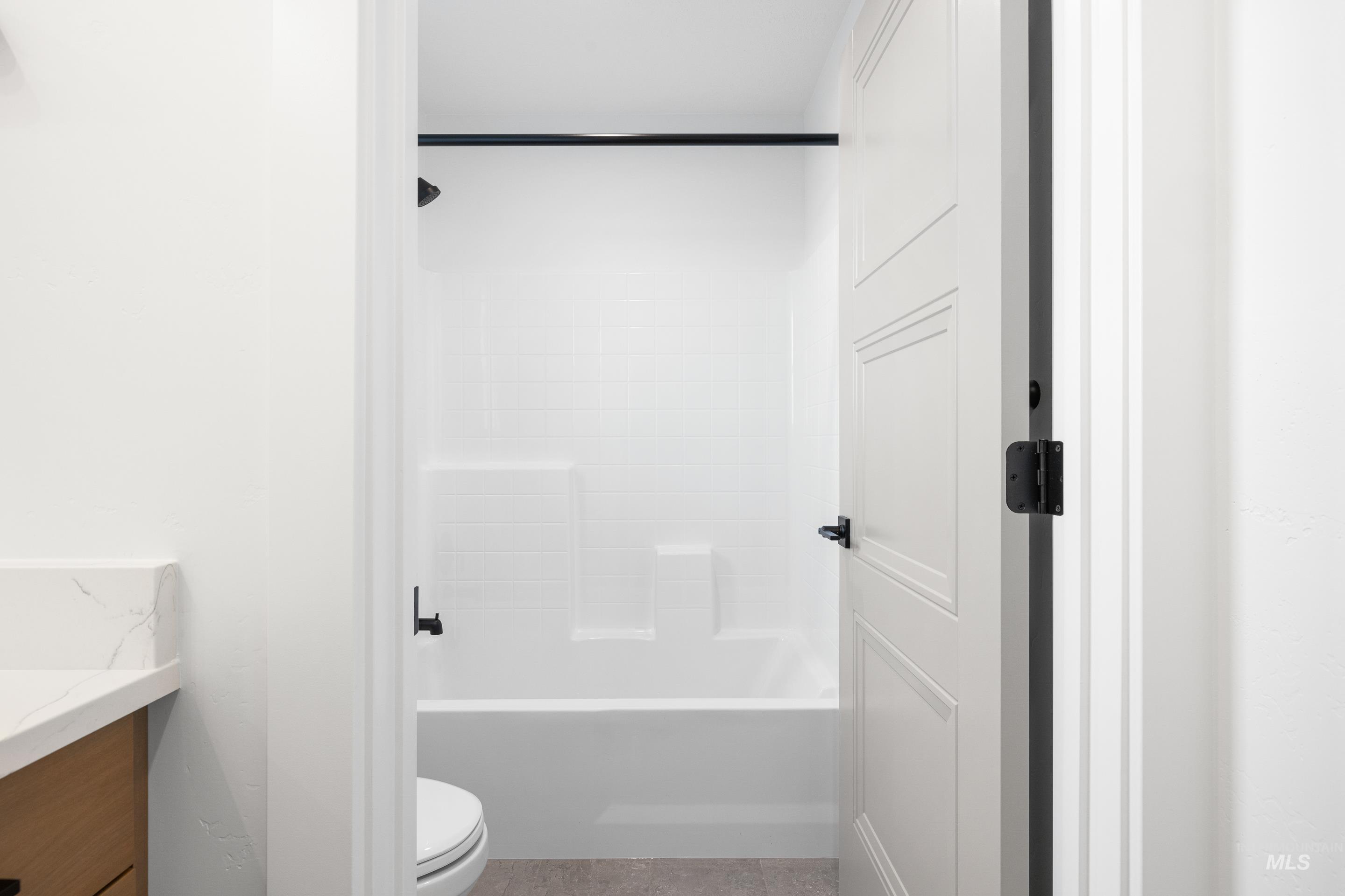 5665 S Snowden Ave., Meridian, Idaho 83642, 4 Bedrooms, 3.5 Bathrooms, Residential For Sale, Price $799,900, 98969974