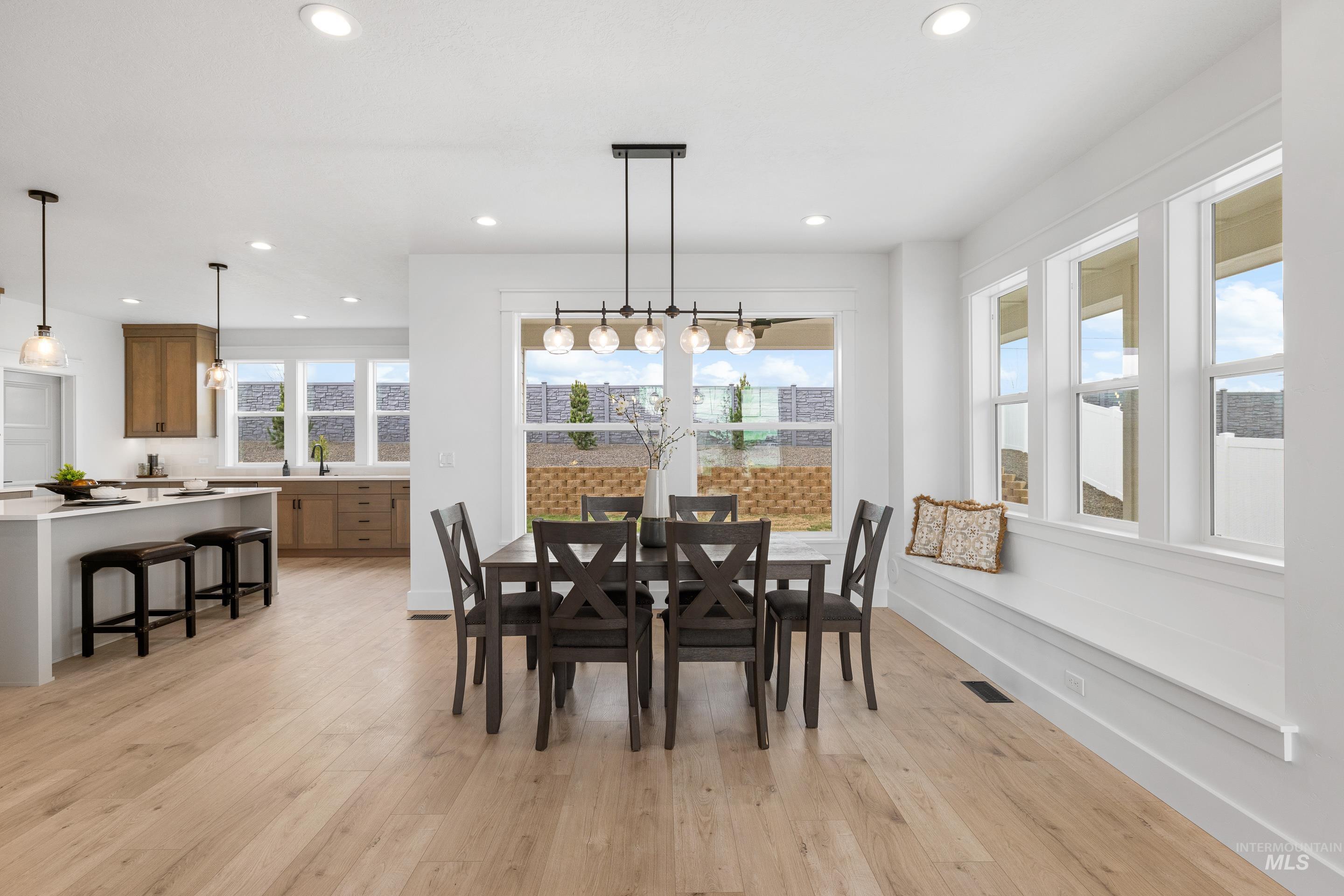 5665 S Snowden Ave., Meridian, Idaho 83642, 4 Bedrooms, 3.5 Bathrooms, Residential For Sale, Price $799,900, 98969974