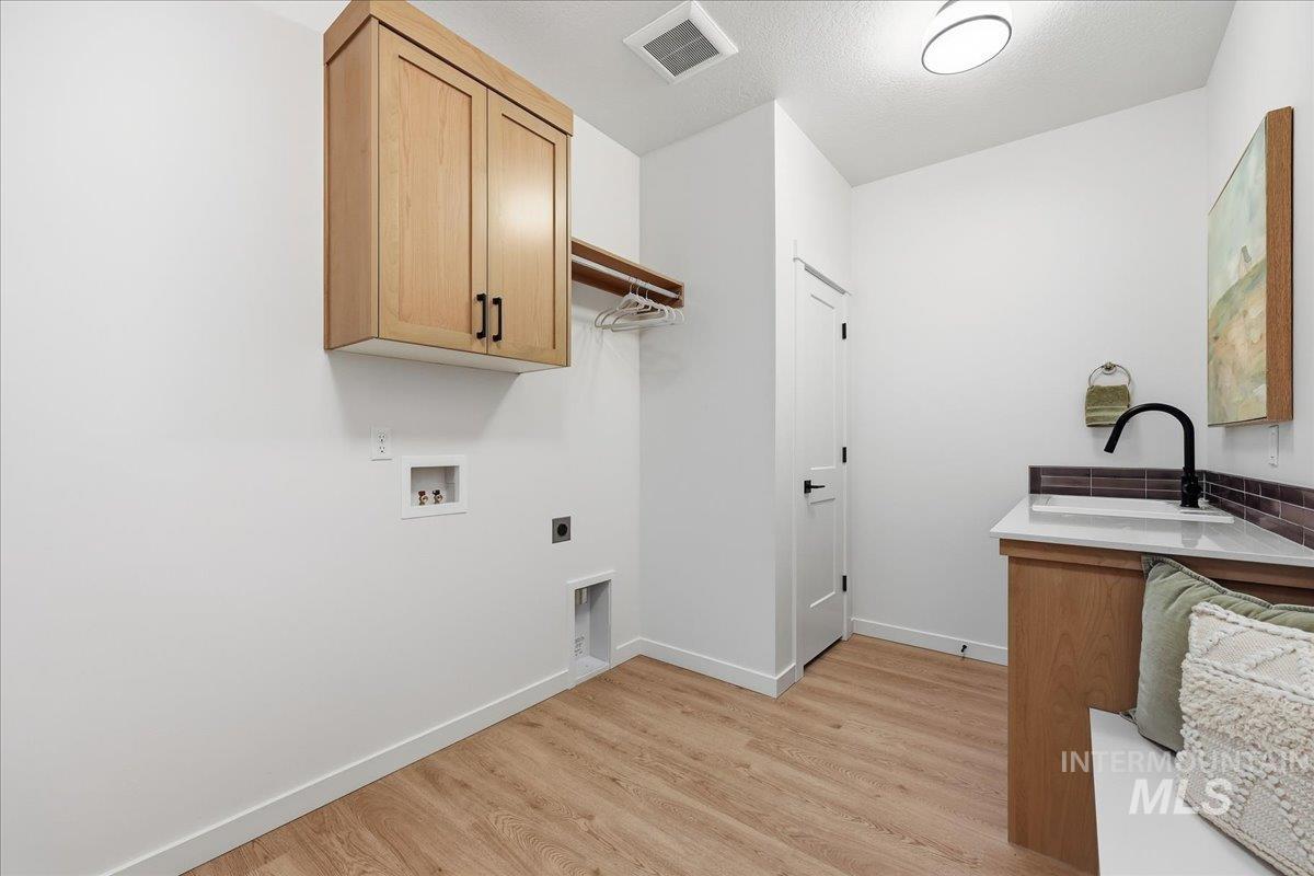 1732 Kayak Rd, Emmett, Idaho 83617, 3 Bedrooms, 2 Bathrooms, Residential For Sale, Price $492,500, 98969977