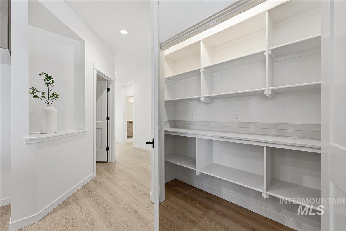 1732 Kayak Rd, Emmett, Idaho 83617, 3 Bedrooms, 2 Bathrooms, Residential For Sale, Price $492,500, 98969977