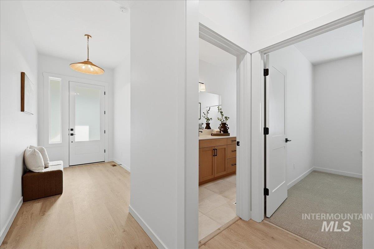 1732 Kayak Rd, Emmett, Idaho 83617, 3 Bedrooms, 2 Bathrooms, Residential For Sale, Price $492,500, 98969977