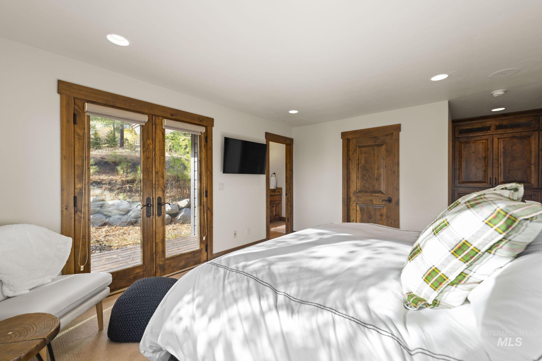 291 Whitewater Drive, Donnelly, Idaho 83615, 5 Bedrooms, 6.5 Bathrooms, Residential For Sale, Price $3,995,000, 98969986