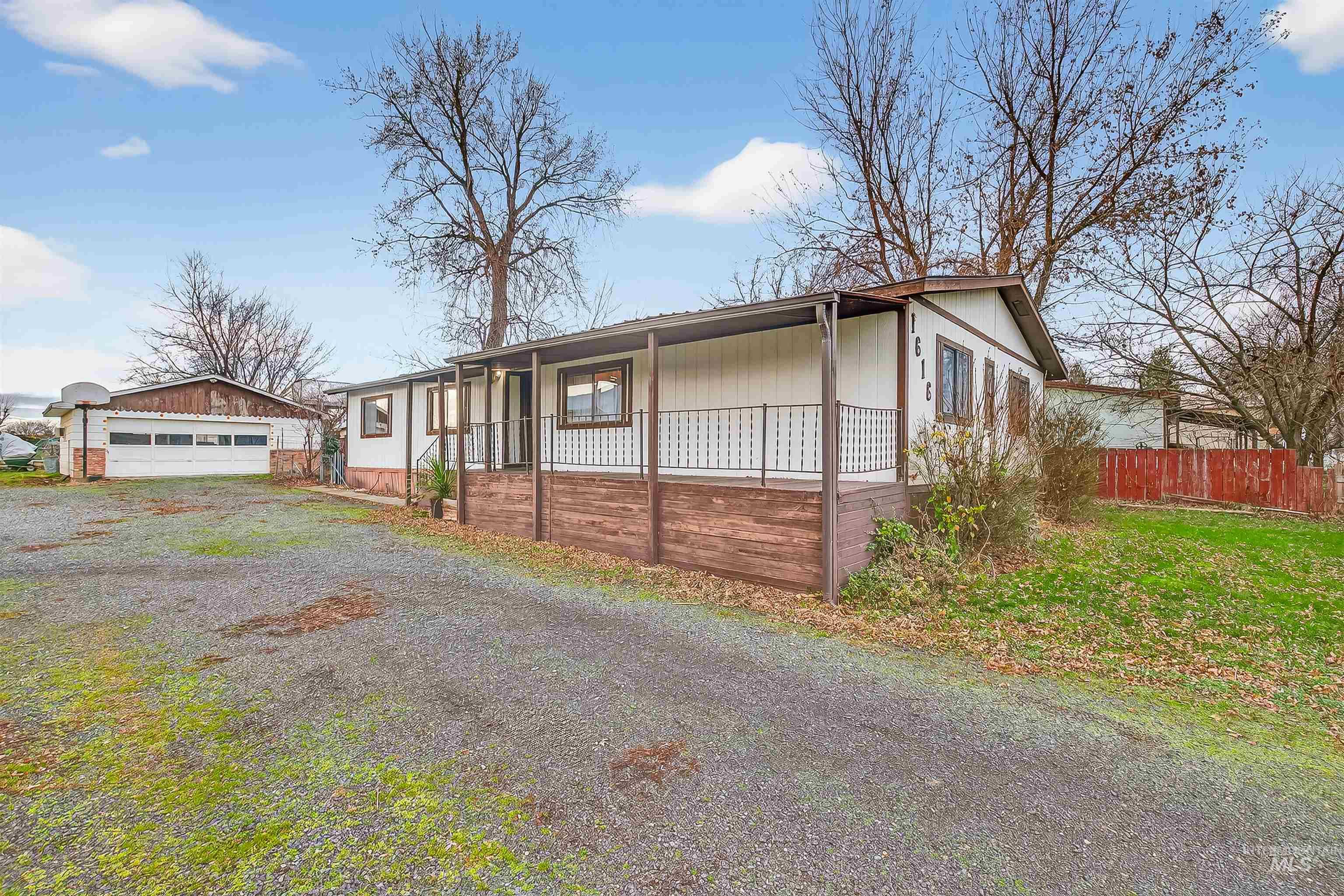 1616 Powers Avenue, Lewiston, Idaho 83501, 4 Bedrooms, 2 Bathrooms, Residential For Sale, Price $398,000, 98969987