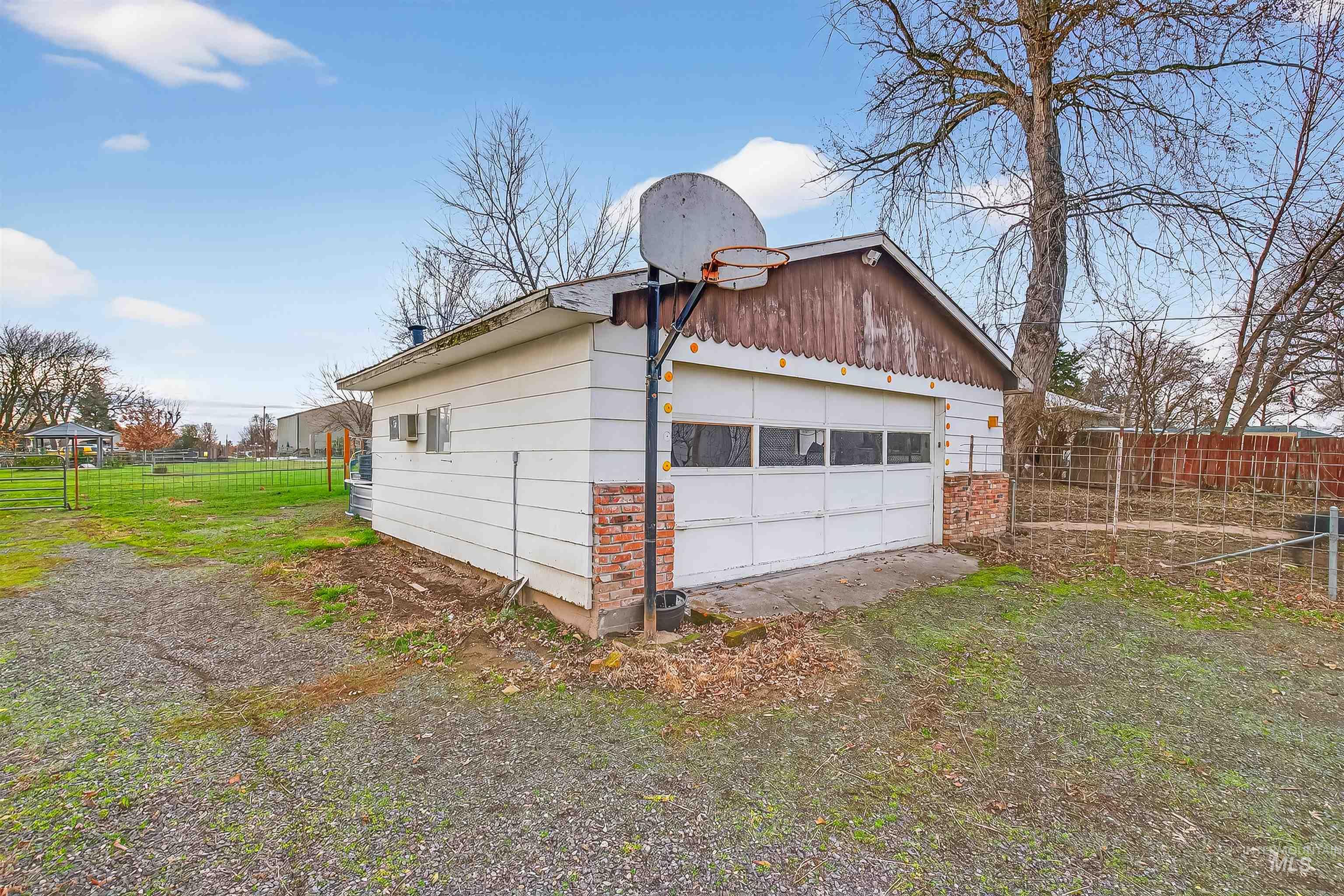 1616 Powers Avenue, Lewiston, Idaho 83501, 4 Bedrooms, 2 Bathrooms, Residential For Sale, Price $398,000, 98969987