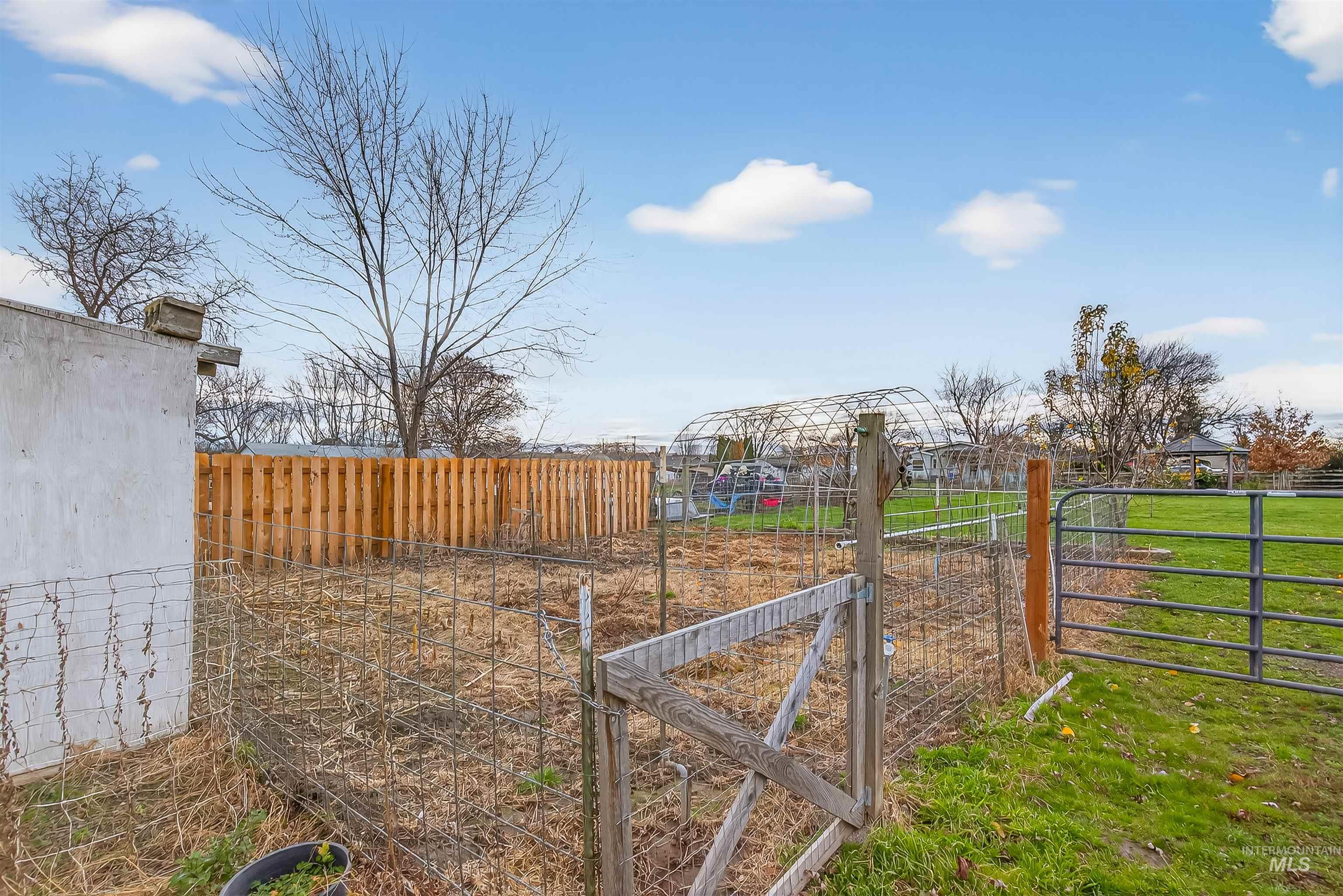 1616 Powers Avenue, Lewiston, Idaho 83501, 4 Bedrooms, 2 Bathrooms, Residential For Sale, Price $398,000, 98969987