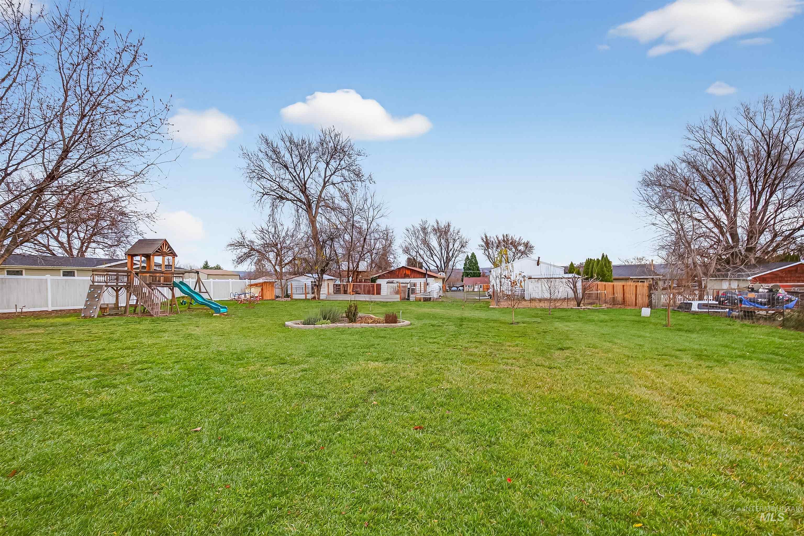 1616 Powers Avenue, Lewiston, Idaho 83501, 4 Bedrooms, 2 Bathrooms, Residential For Sale, Price $398,000, 98969987