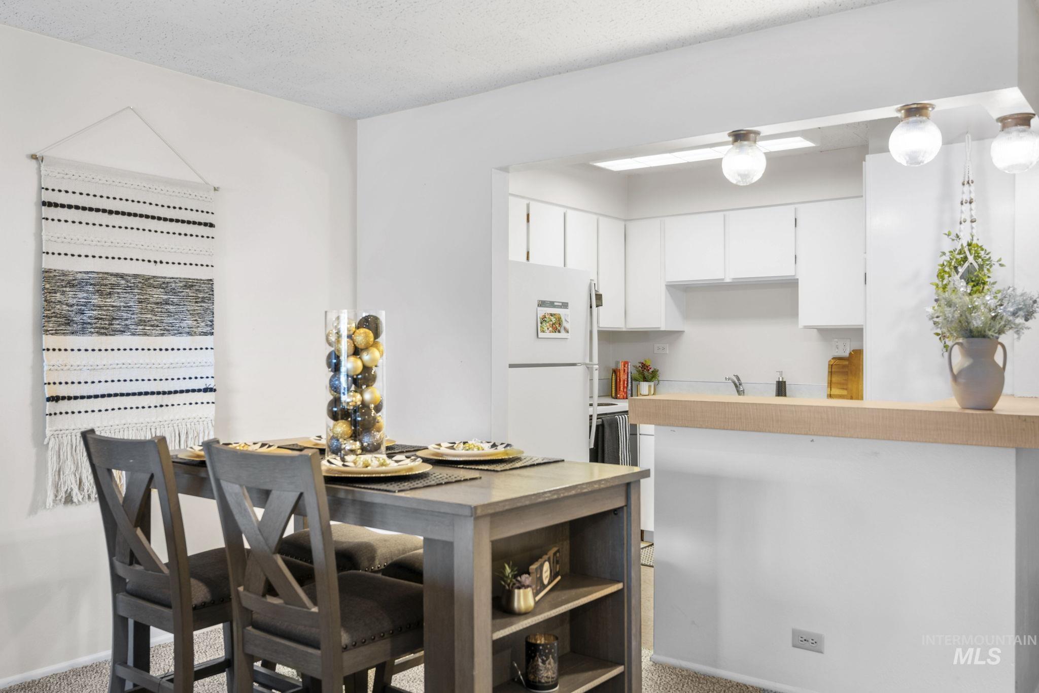 3701 W Crescent Rim Dr, Boise, Idaho 83706, 2 Bedrooms, 1 Bathroom, Residential For Sale, Price $300,000, 98969997