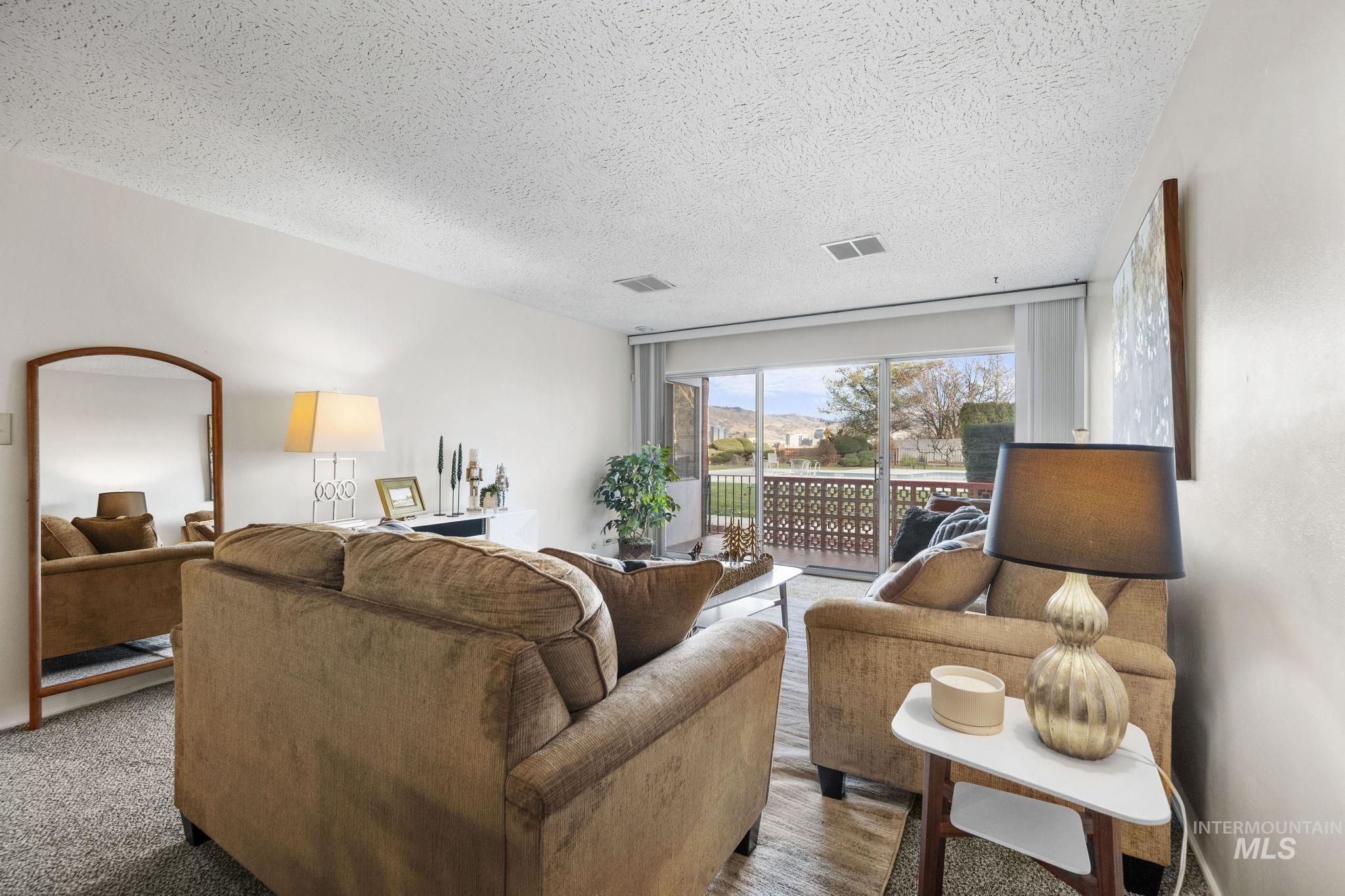 3701 W Crescent Rim Dr, Boise, Idaho 83706, 2 Bedrooms, 1 Bathroom, Residential For Sale, Price $300,000, 98969997