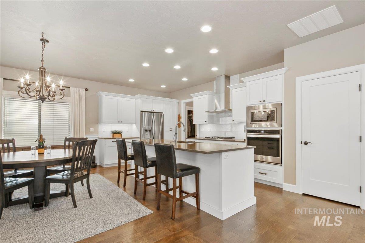 2453 N Birchgrove Ln, Boise, Idaho 83703, 3 Bedrooms, 2 Bathrooms, Residential For Sale, Price $642,000, 98970005