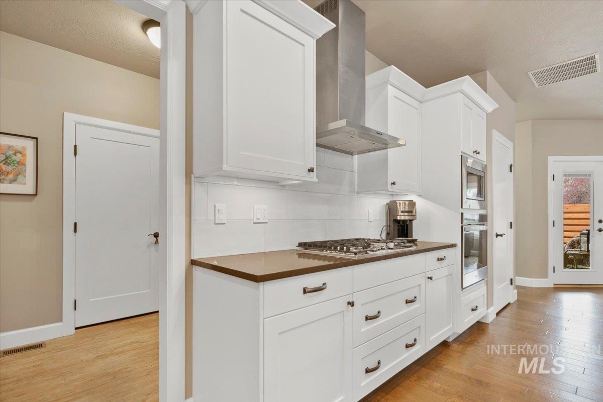 2453 N Birchgrove Ln, Boise, Idaho 83703, 3 Bedrooms, 2 Bathrooms, Residential For Sale, Price $642,000, 98970005