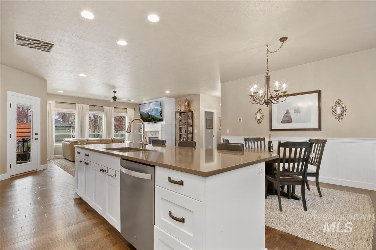 2453 N Birchgrove Ln, Boise, Idaho 83703, 3 Bedrooms, 2 Bathrooms, Residential For Sale, Price $642,000, 98970005