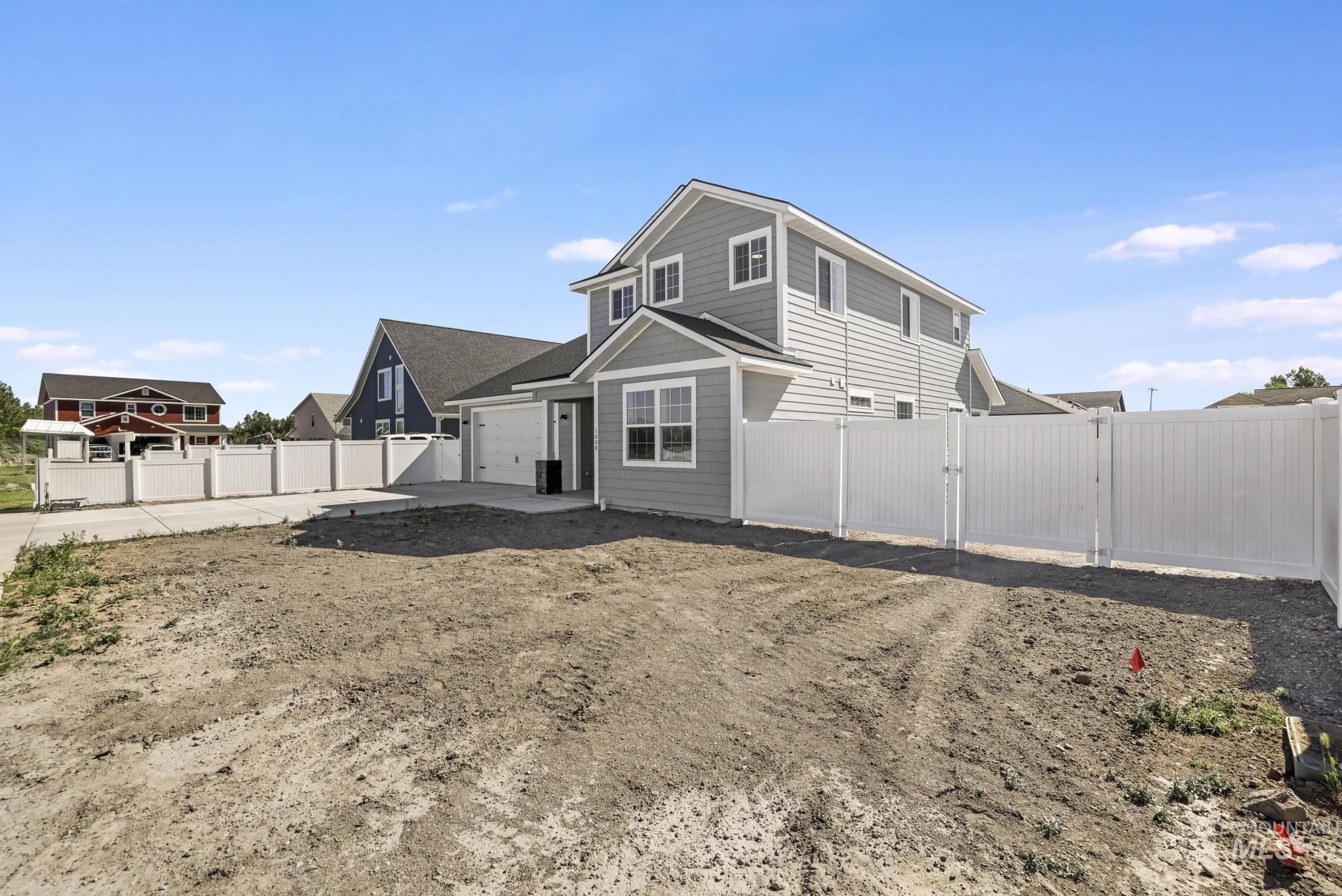 1008 Lincoln Circle, Gooding, Idaho 83330, 4 Bedrooms, 3 Bathrooms, Residential For Sale, Price $499,000,MLS 98970014