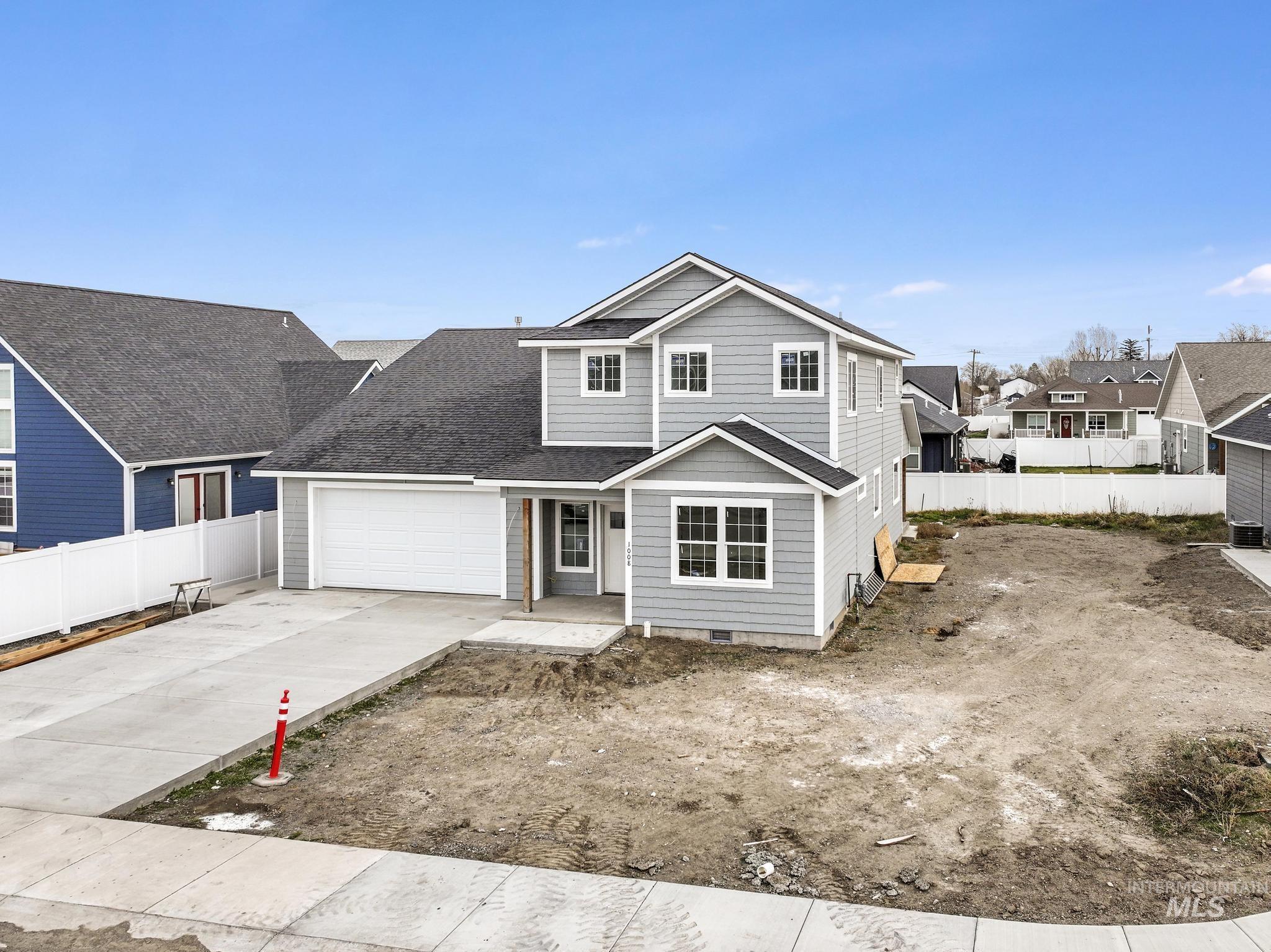 1008 Lincoln Circle, Gooding, Idaho 83330, 4 Bedrooms, 3 Bathrooms, Residential For Sale, Price $499,000, 98970014