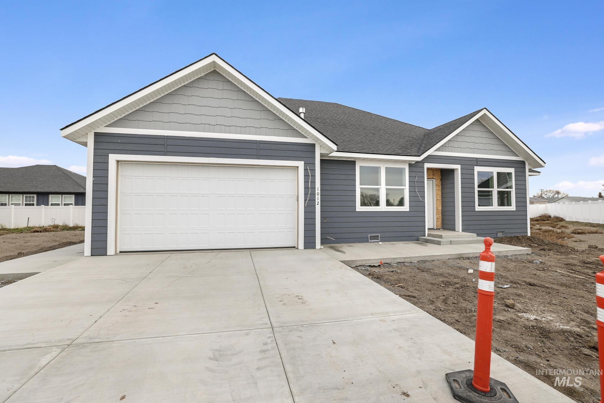 1012 Lincoln Circle, Gooding, Idaho 83330, 5 Bedrooms, 3 Bathrooms, Residential For Sale, Price $459,000, 98970015