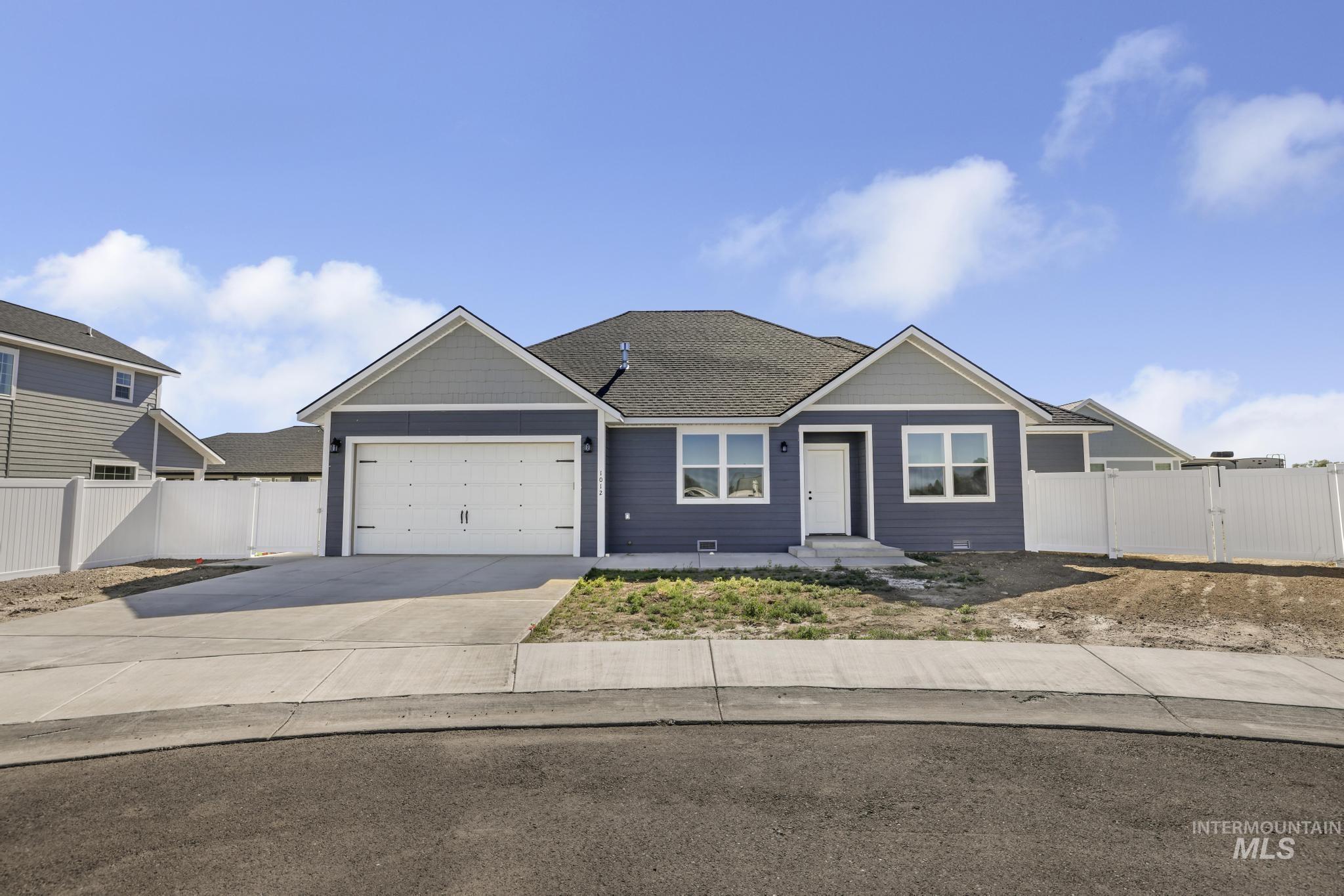 1012 Lincoln Circle, Gooding, Idaho 83330, 5 Bedrooms, 3 Bathrooms, Residential For Sale, Price $459,000,MLS 98970015