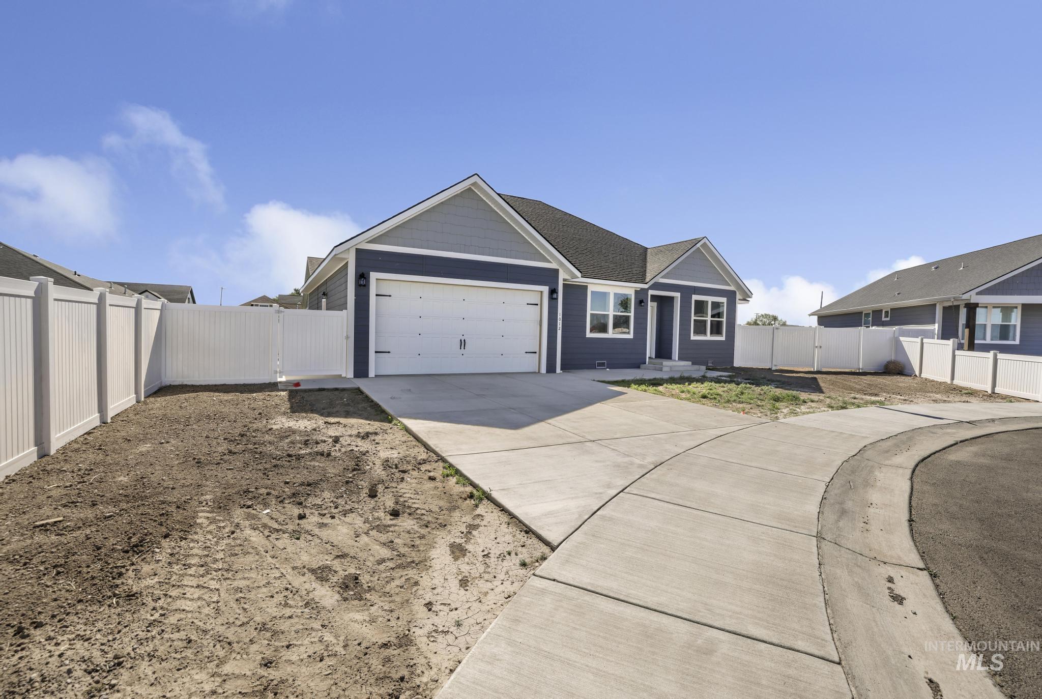 1012 Lincoln Circle, Gooding, Idaho 83330, 5 Bedrooms, 3 Bathrooms, Residential For Sale, Price $459,000,MLS 98970015