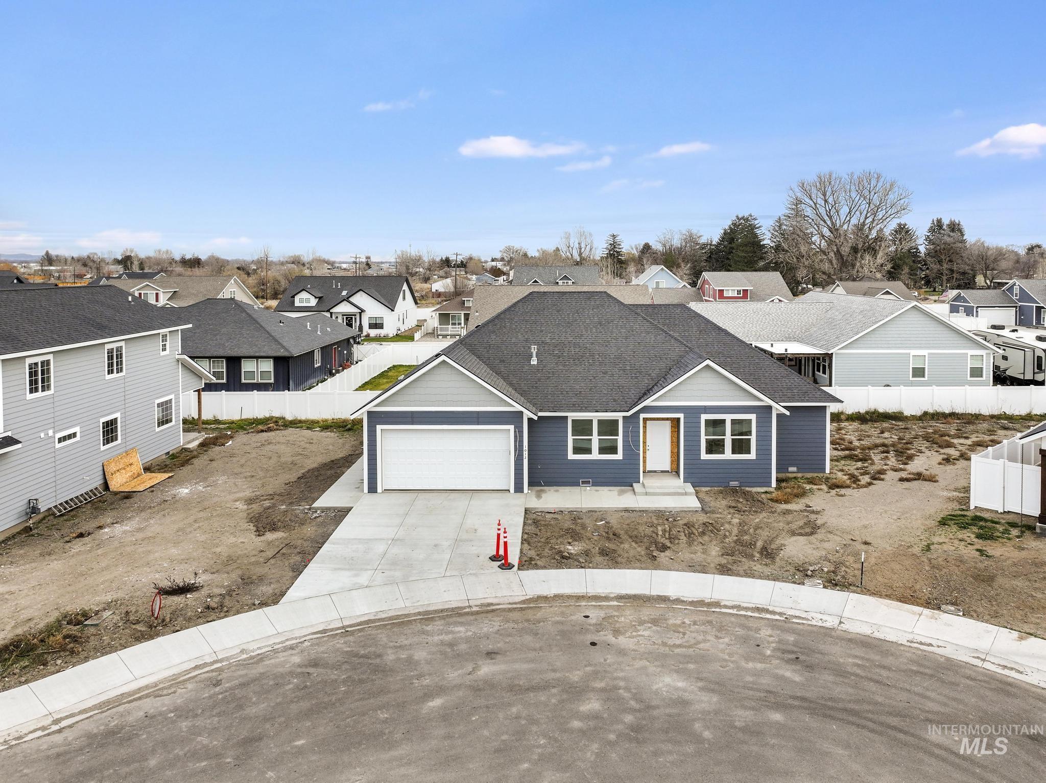 1012 Lincoln Circle, Gooding, Idaho 83330, 5 Bedrooms, 3 Bathrooms, Residential For Sale, Price $459,000, 98970015