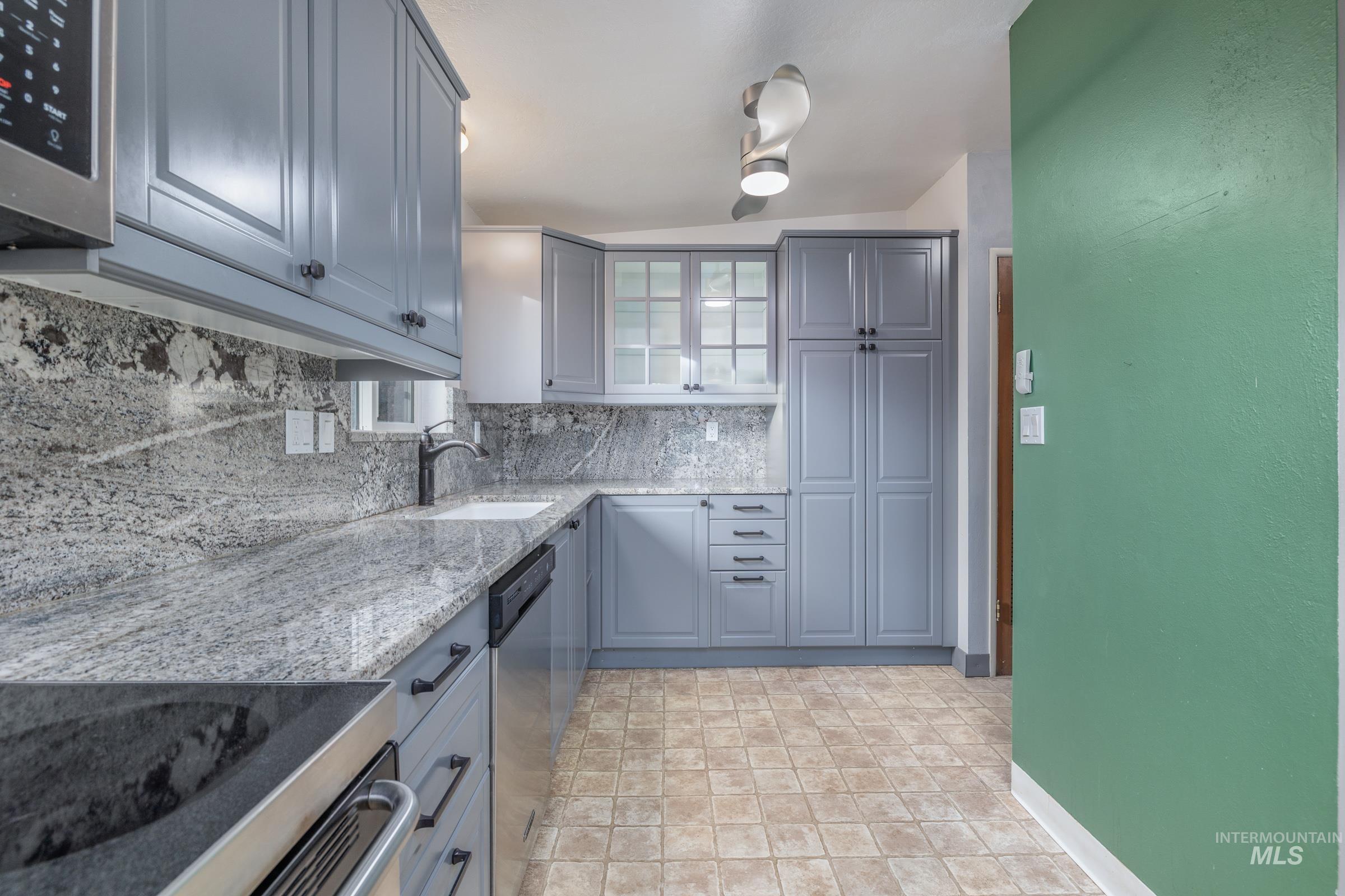 18 S Franklin Park, Boise, Idaho 83709, 3 Bedrooms, 1 Bathroom, Residential For Sale, Price $385,000,MLS 98970019