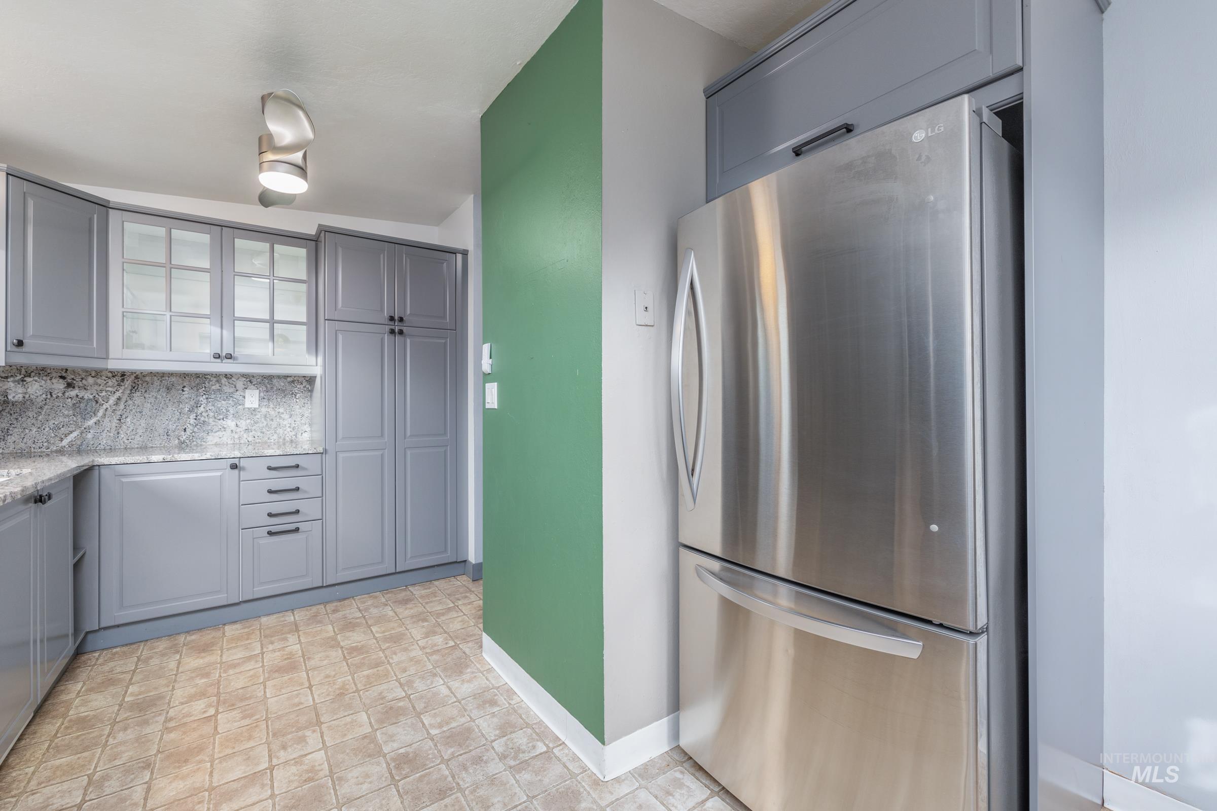 18 S Franklin Park, Boise, Idaho 83709, 3 Bedrooms, 1 Bathroom, Residential For Sale, Price $385,000,MLS 98970019