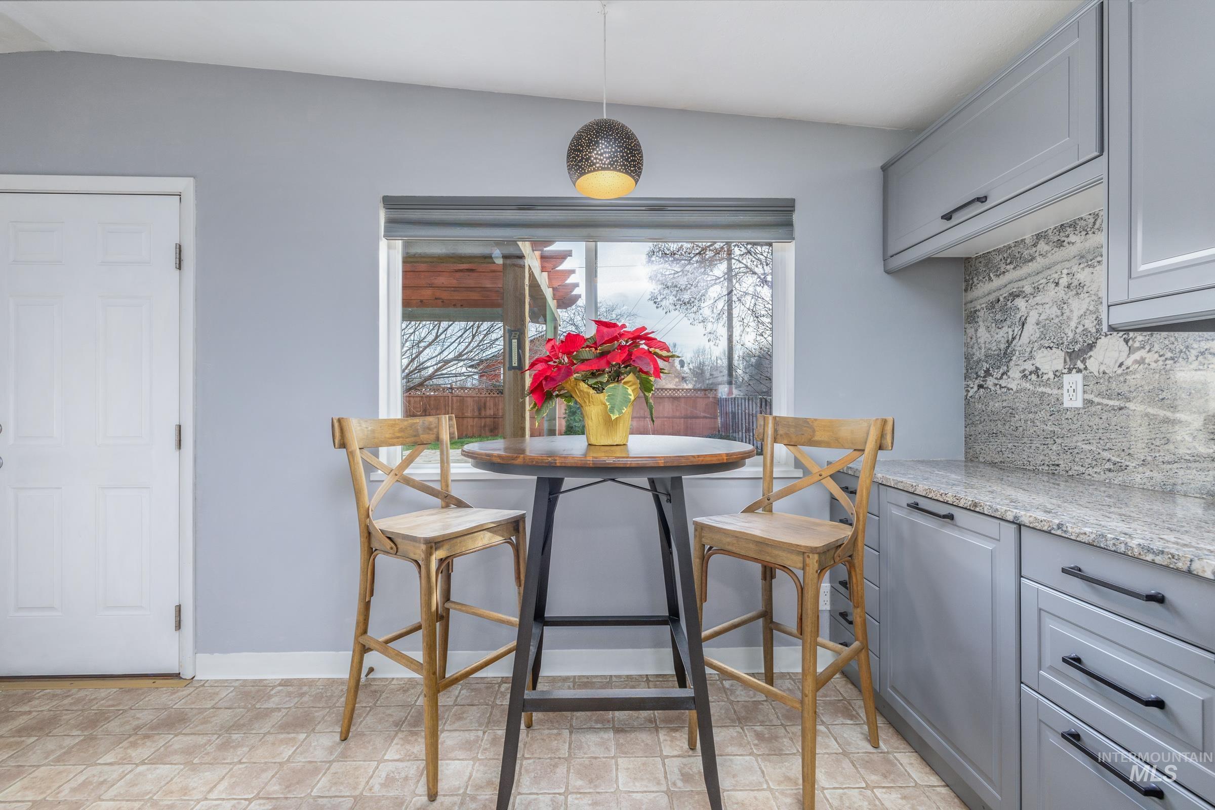 18 S Franklin Park, Boise, Idaho 83709, 3 Bedrooms, 1 Bathroom, Residential For Sale, Price $385,000,MLS 98970019