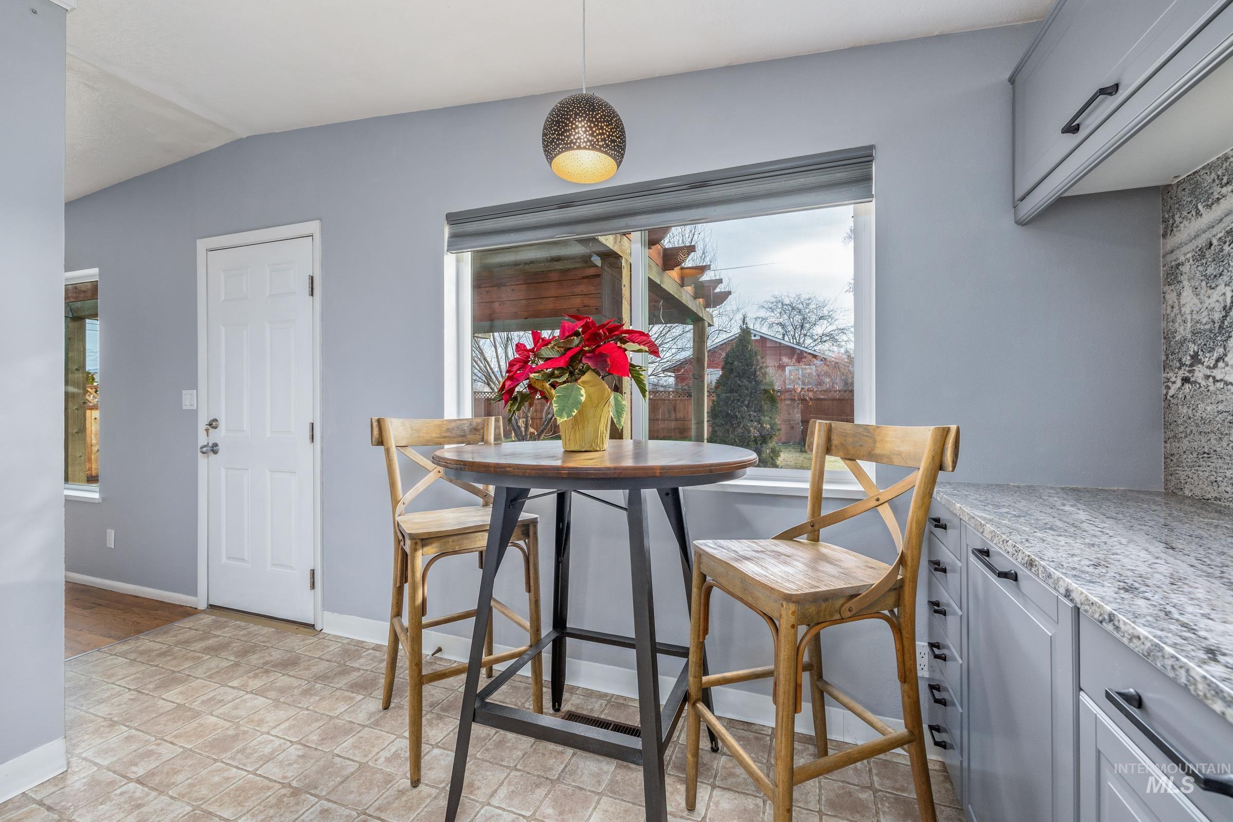 18 S Franklin Park, Boise, Idaho 83709, 3 Bedrooms, 1 Bathroom, Residential For Sale, Price $385,000,MLS 98970019