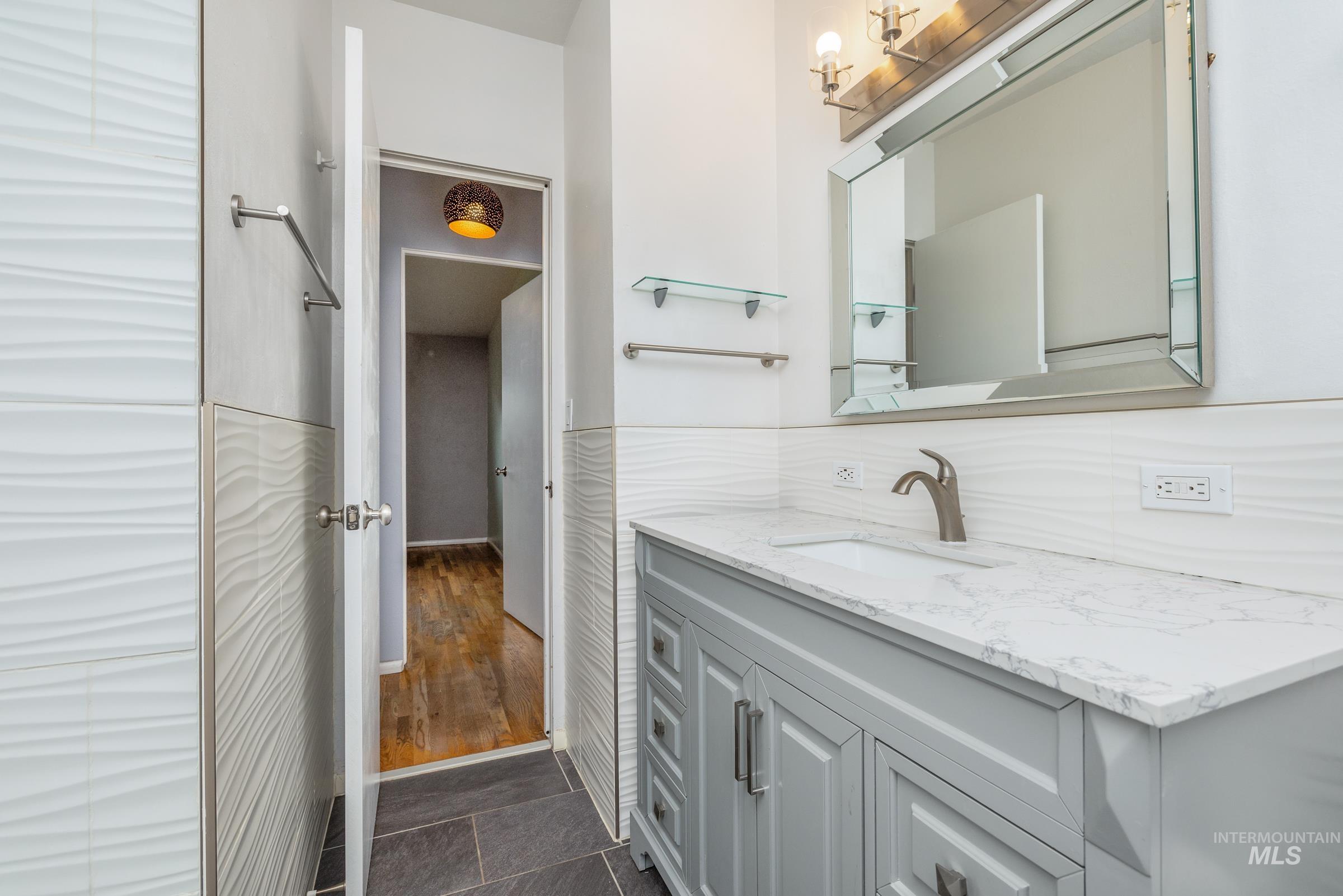 18 S Franklin Park, Boise, Idaho 83709, 3 Bedrooms, 1 Bathroom, Residential For Sale, Price $400,000, 98970019