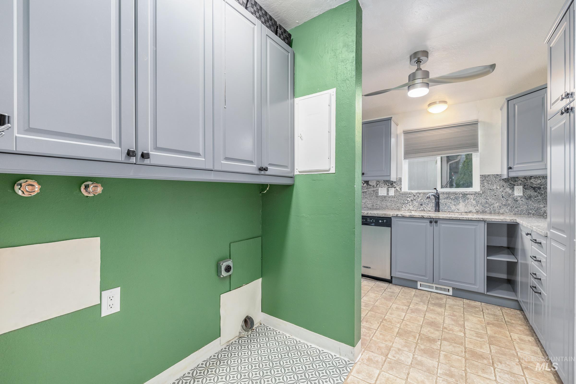 18 S Franklin Park, Boise, Idaho 83709, 3 Bedrooms, 1 Bathroom, Residential For Sale, Price $385,000,MLS 98970019