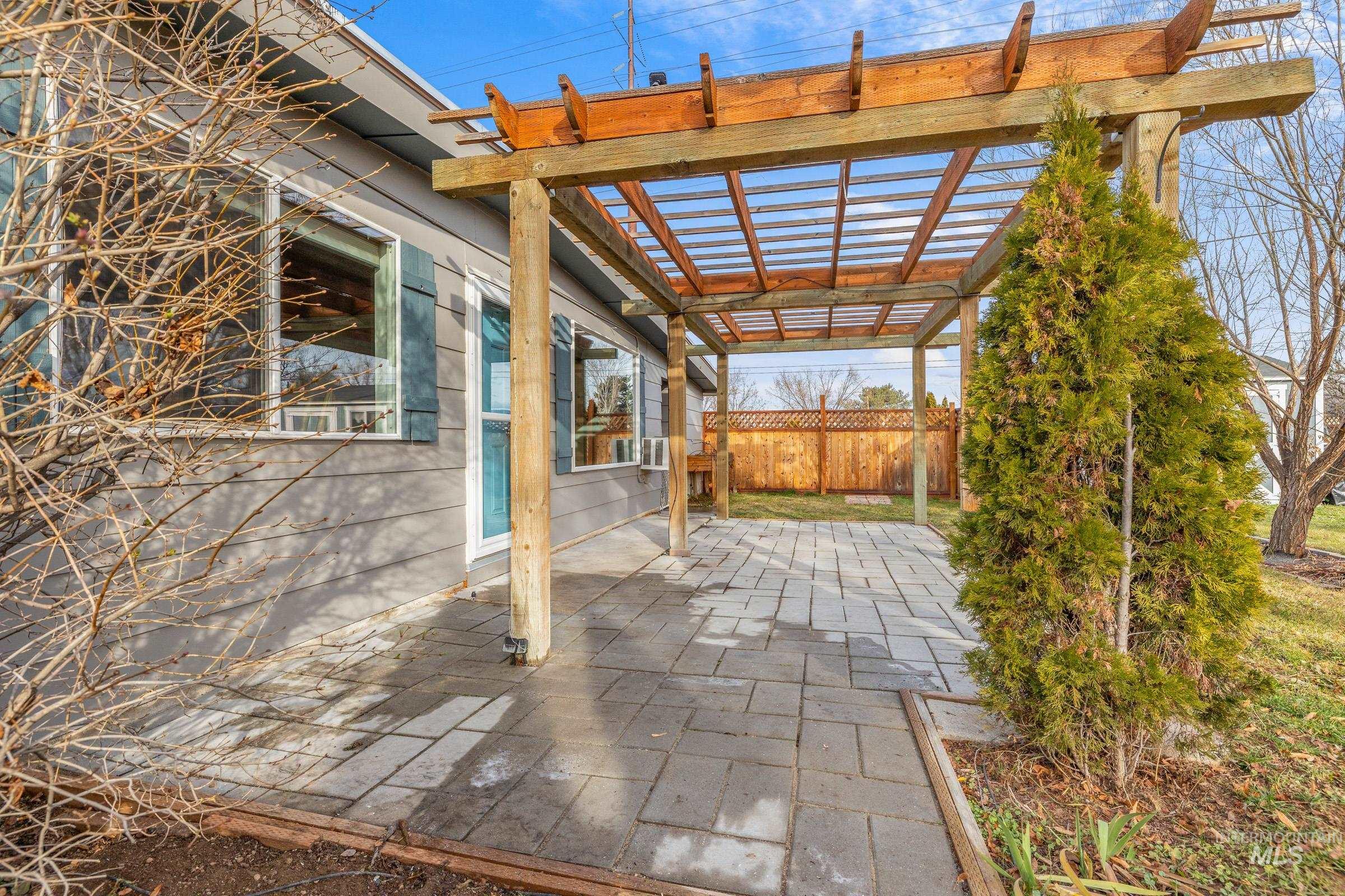 18 S Franklin Park, Boise, Idaho 83709, 3 Bedrooms, 1 Bathroom, Residential For Sale, Price $400,000, 98970019