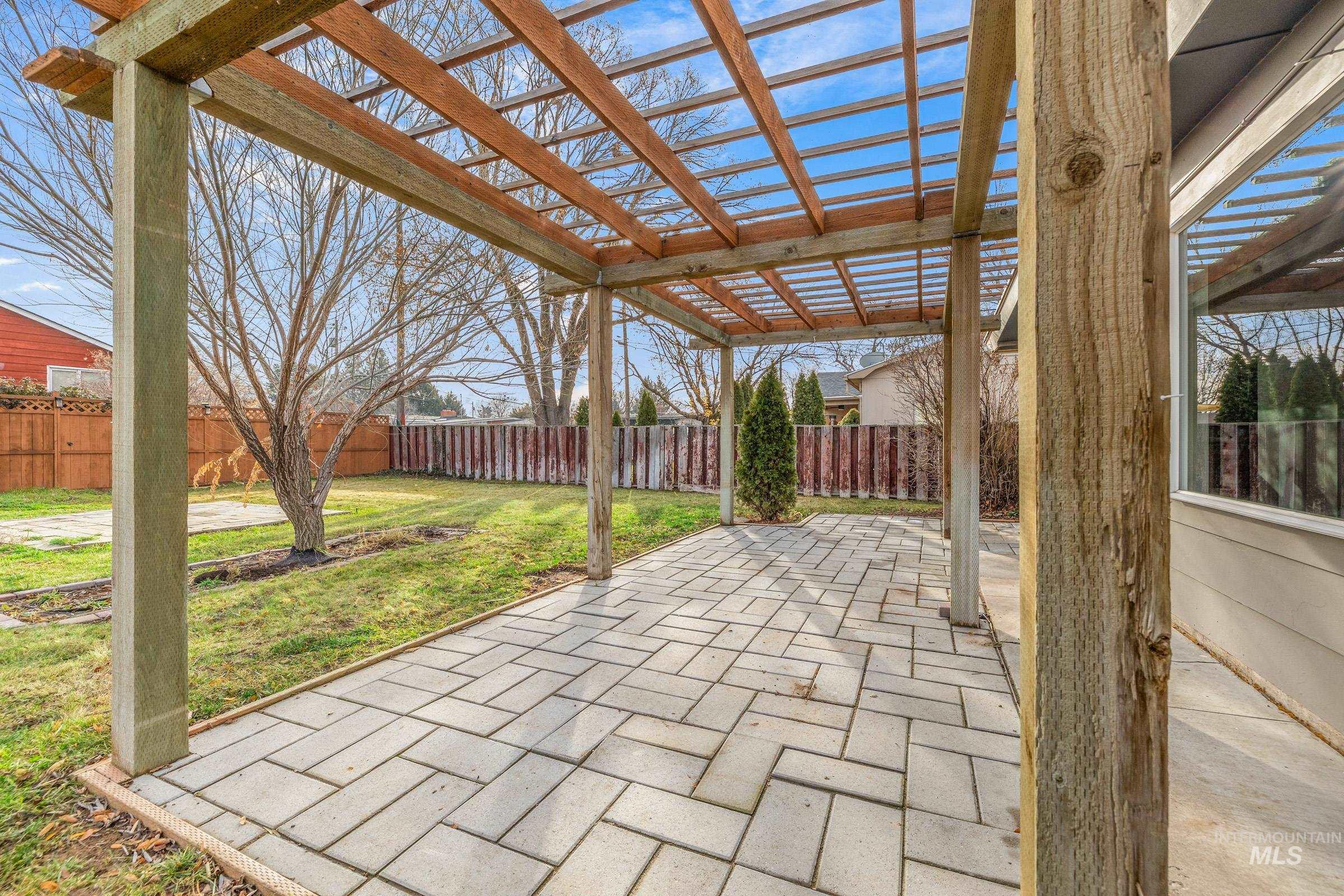 18 S Franklin Park, Boise, Idaho 83709, 3 Bedrooms, 1 Bathroom, Residential For Sale, Price $400,000, 98970019