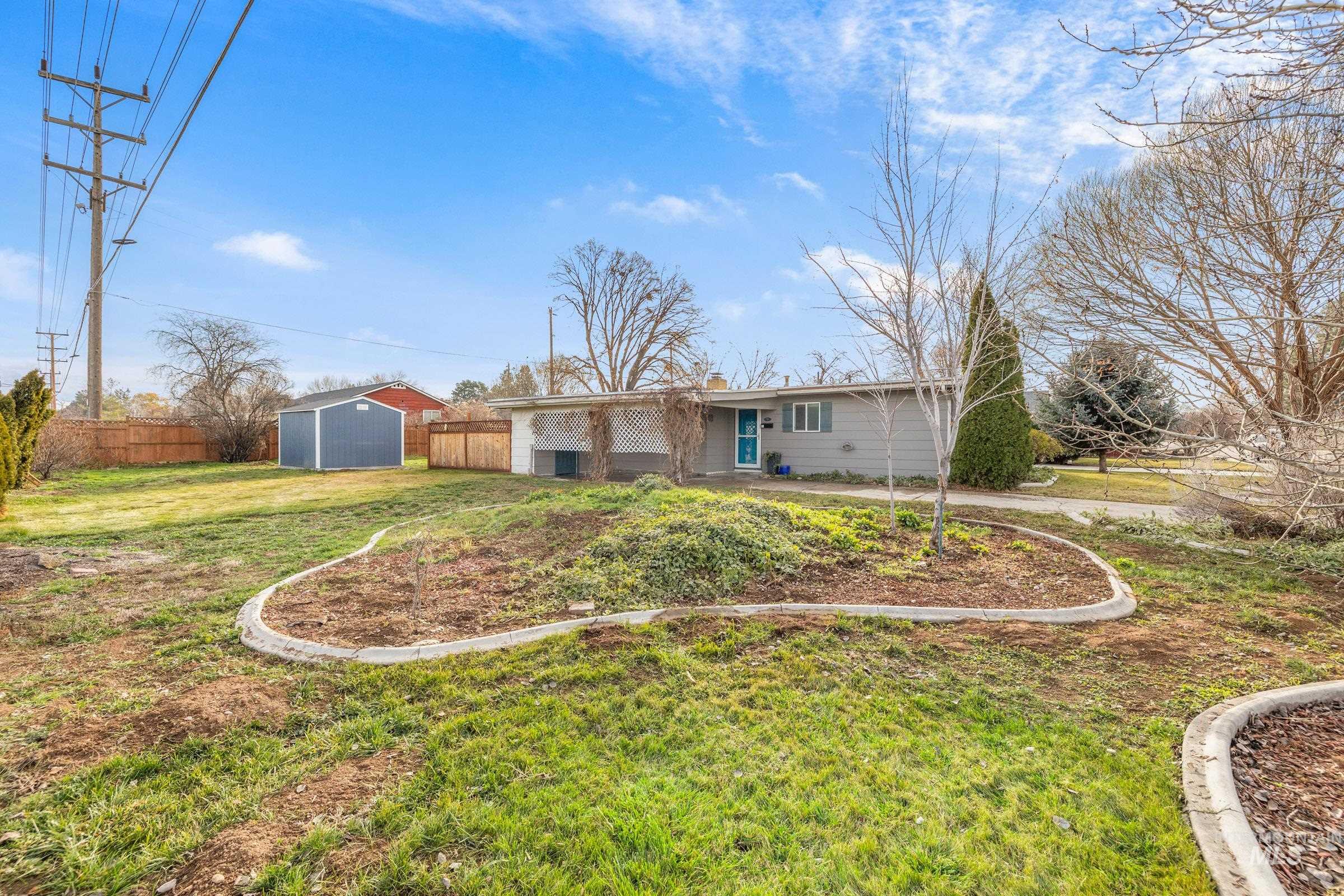 18 S Franklin Park, Boise, Idaho 83709, 3 Bedrooms, 1 Bathroom, Residential For Sale, Price $400,000, 98970019