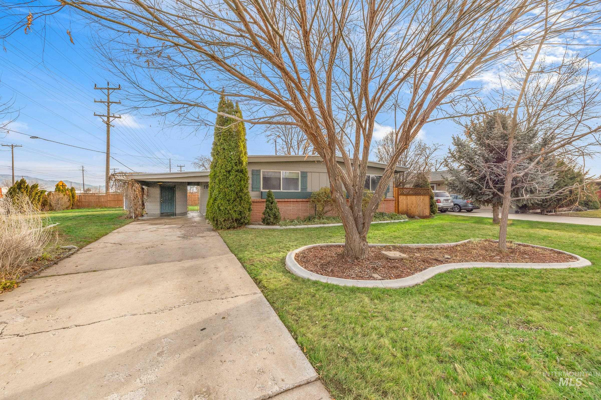 18 S Franklin Park, Boise, Idaho 83709, 3 Bedrooms, 1 Bathroom, Residential For Sale, Price $400,000, 98970019