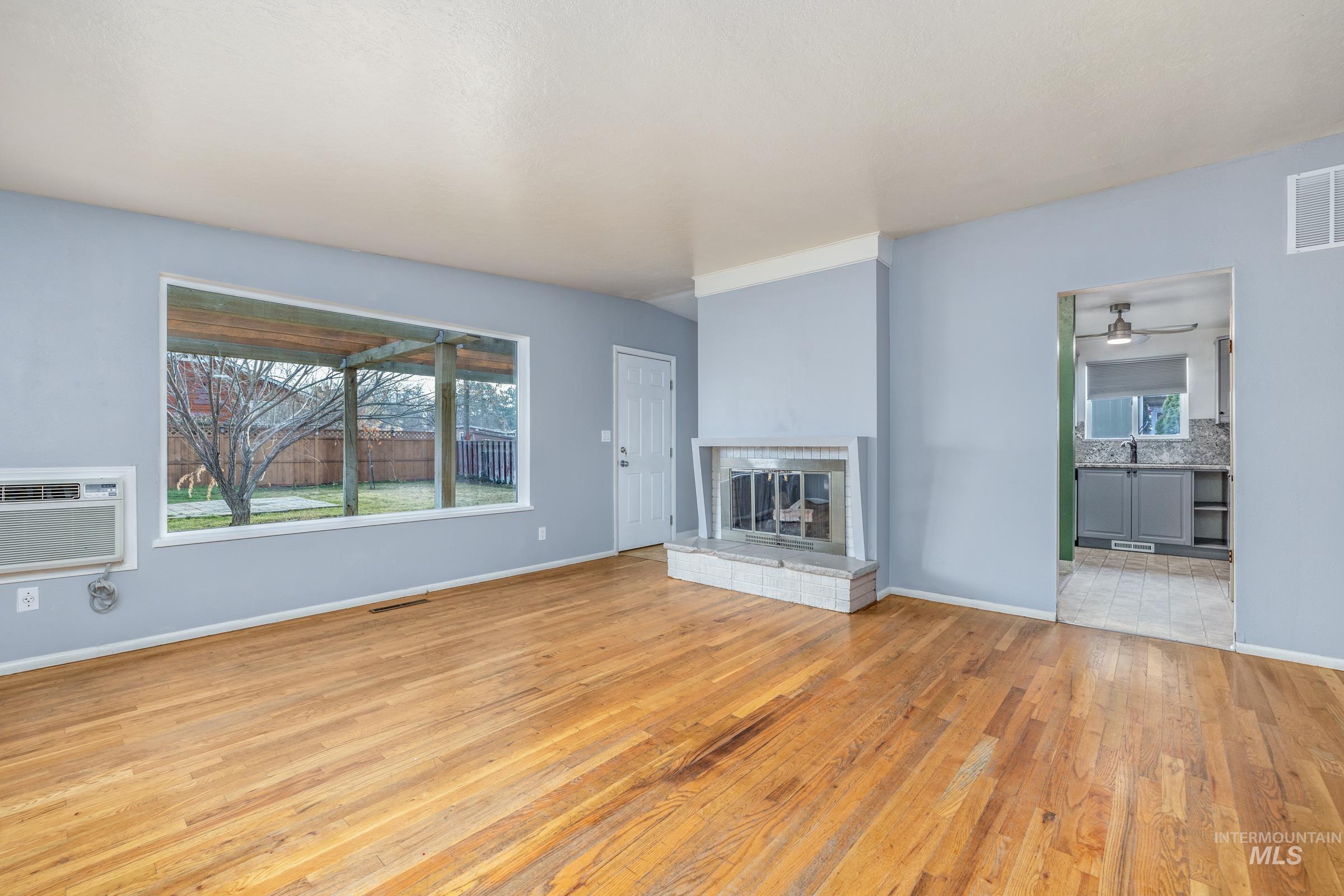 18 S Franklin Park, Boise, Idaho 83709, 3 Bedrooms, 1 Bathroom, Residential For Sale, Price $400,000, 98970019