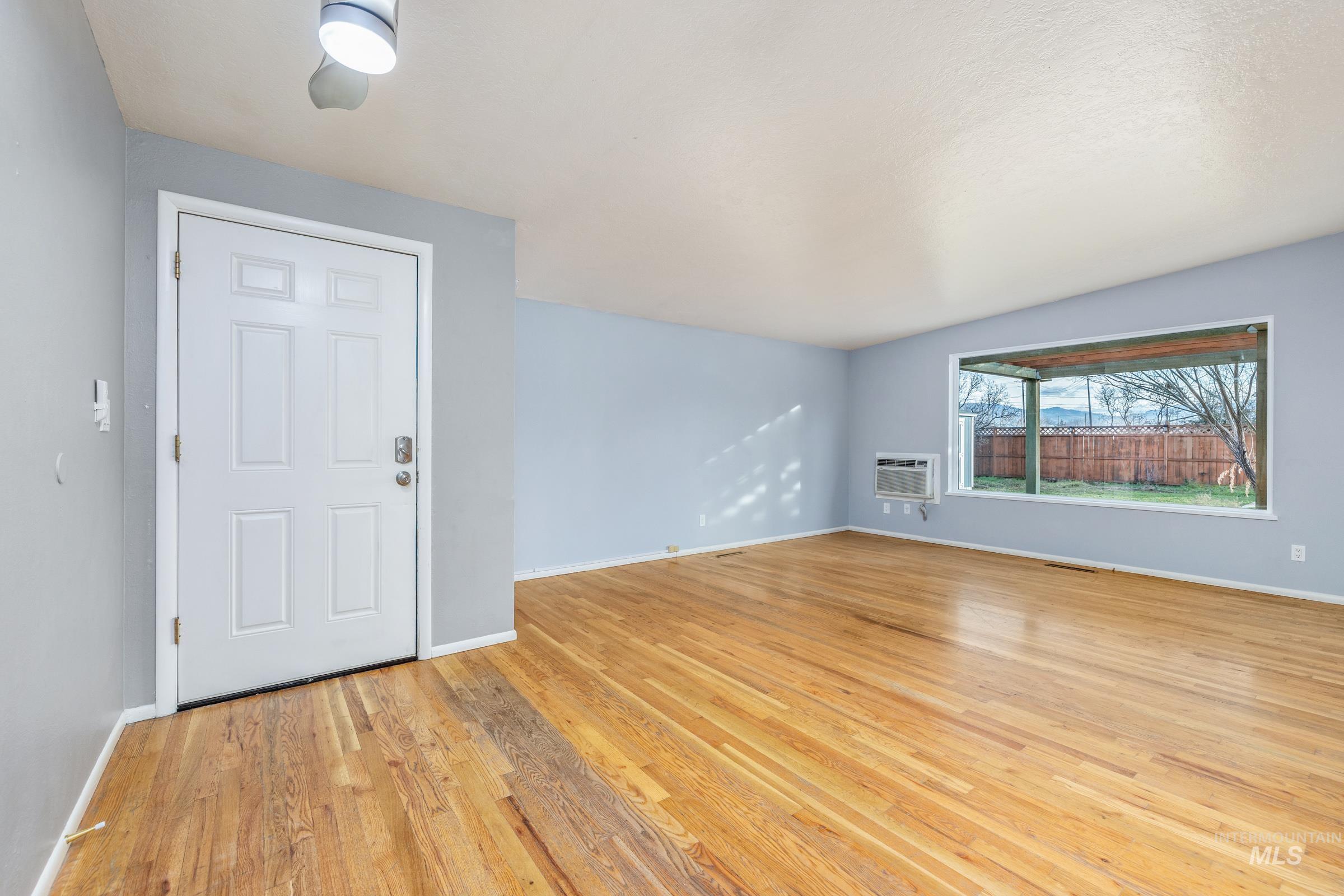 18 S Franklin Park, Boise, Idaho 83709, 3 Bedrooms, 1 Bathroom, Residential For Sale, Price $385,000,MLS 98970019