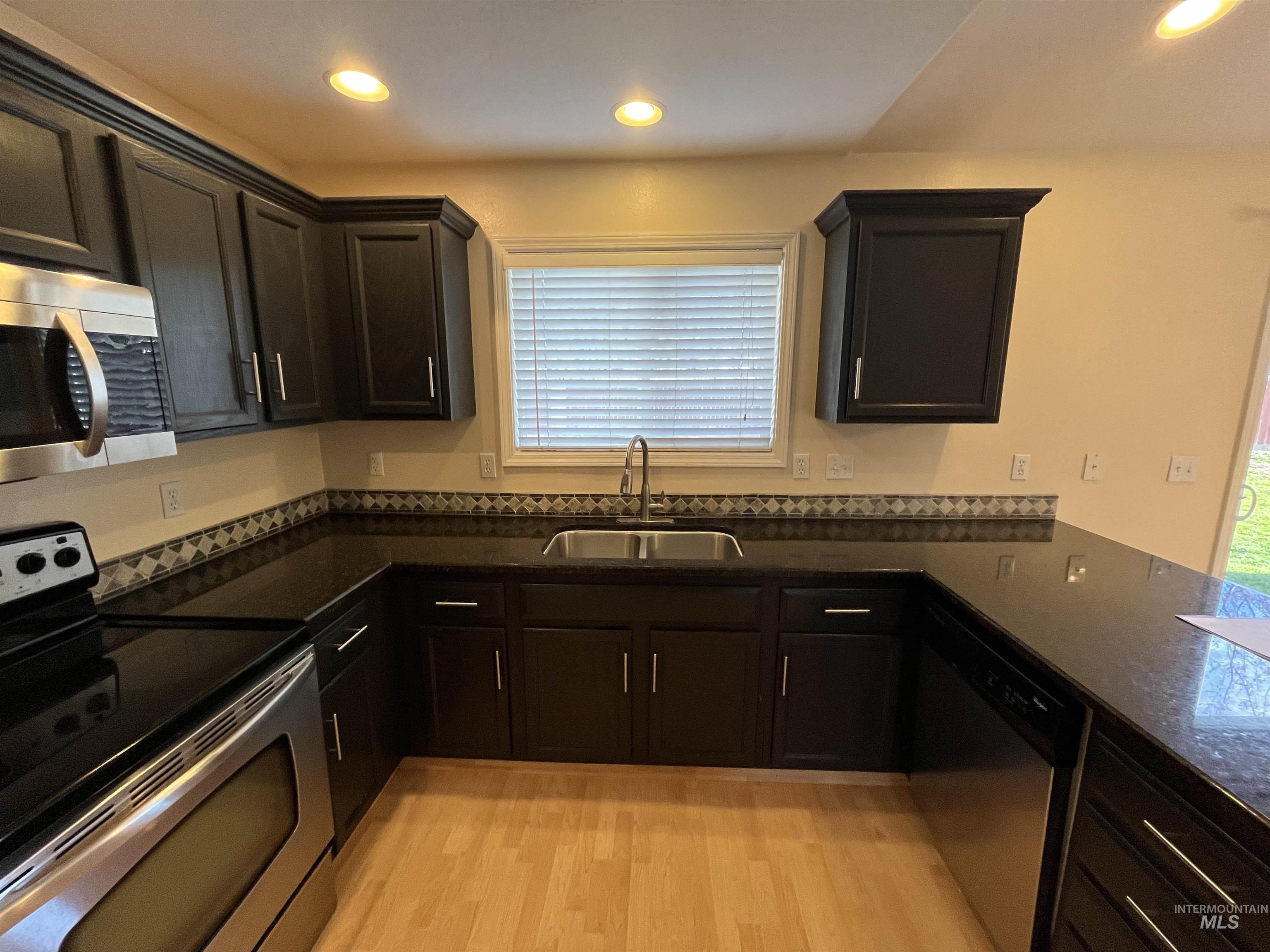 2360 Grey Hawk Ave, Kuna, Idaho 83634, 4 Bedrooms, 3 Bathrooms, Residential For Sale, Price $430,000, 98970025