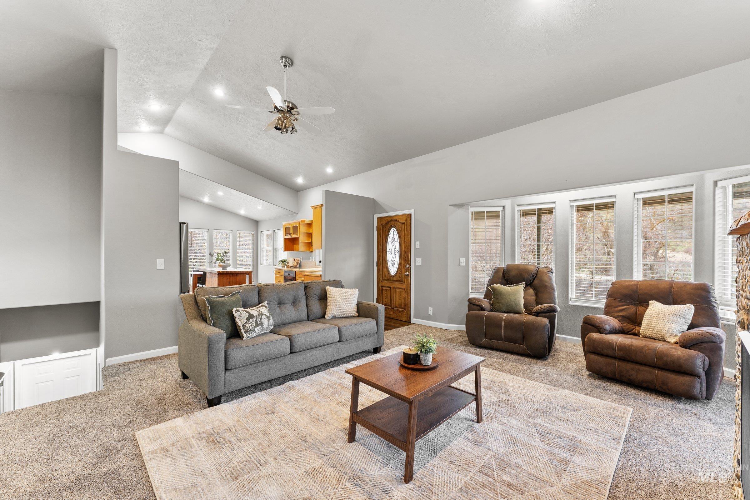 3 Branch Rd., Horseshoe Bend, Idaho 83629, 3 Bedrooms, 3 Bathrooms, Residential For Sale, Price $775,000, 98970026