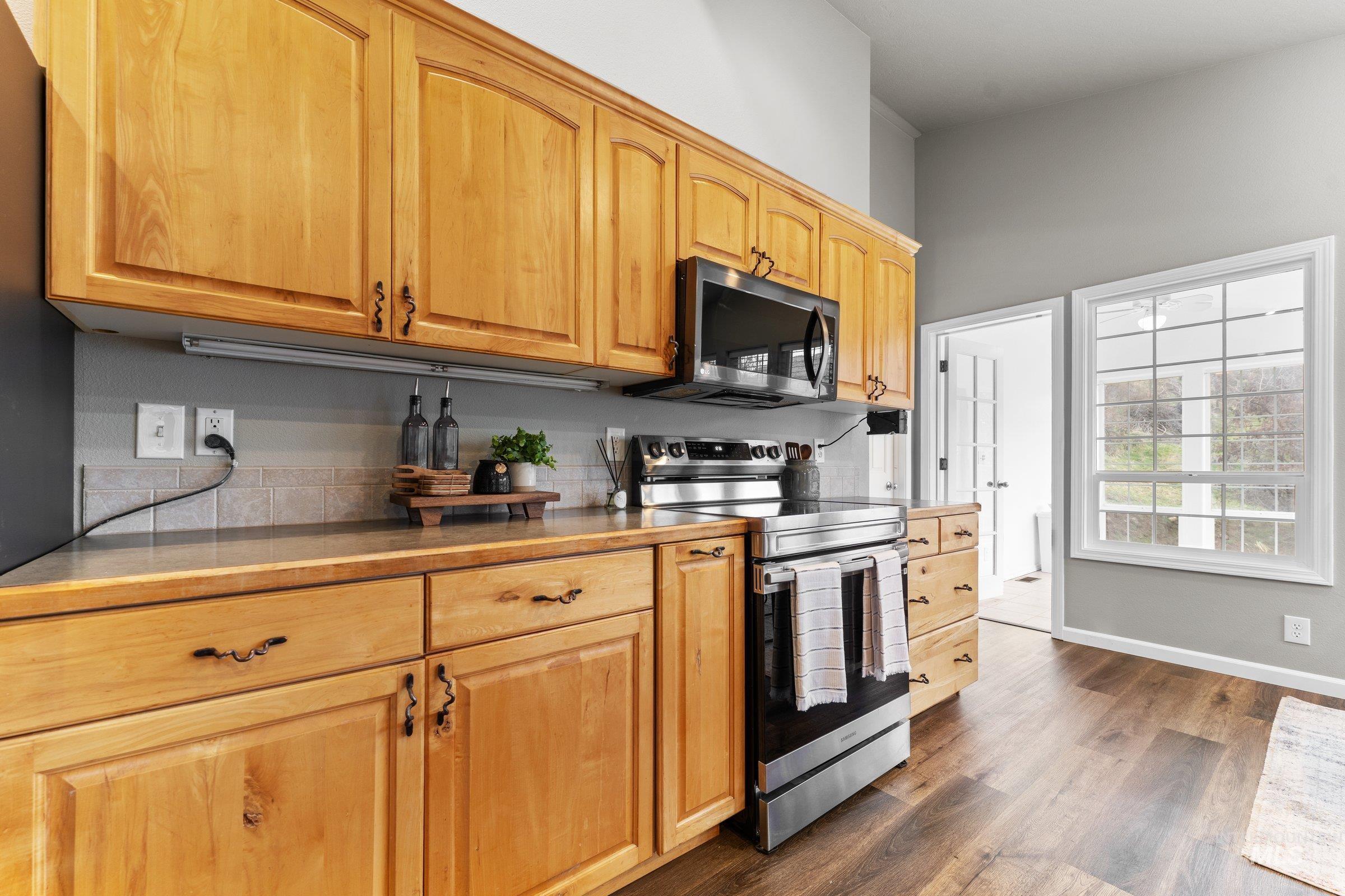 3 Branch Rd., Horseshoe Bend, Idaho 83629, 3 Bedrooms, 3 Bathrooms, Residential For Sale, Price $775,000, 98970026