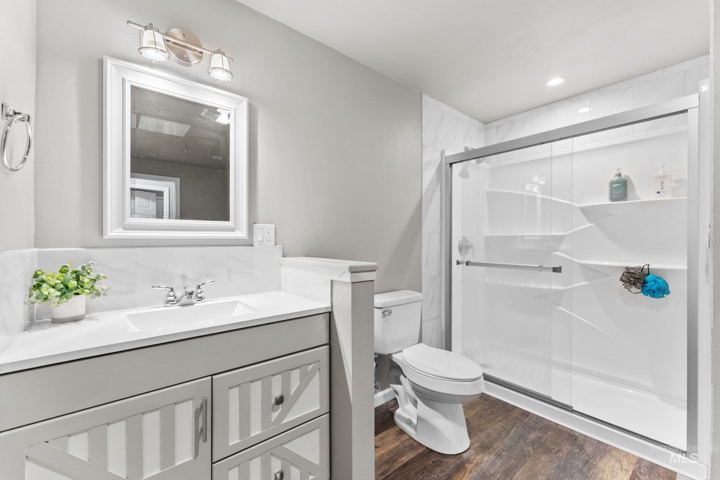 3 Branch Rd., Horseshoe Bend, Idaho 83629, 3 Bedrooms, 3 Bathrooms, Residential For Sale, Price $775,000, 98970026