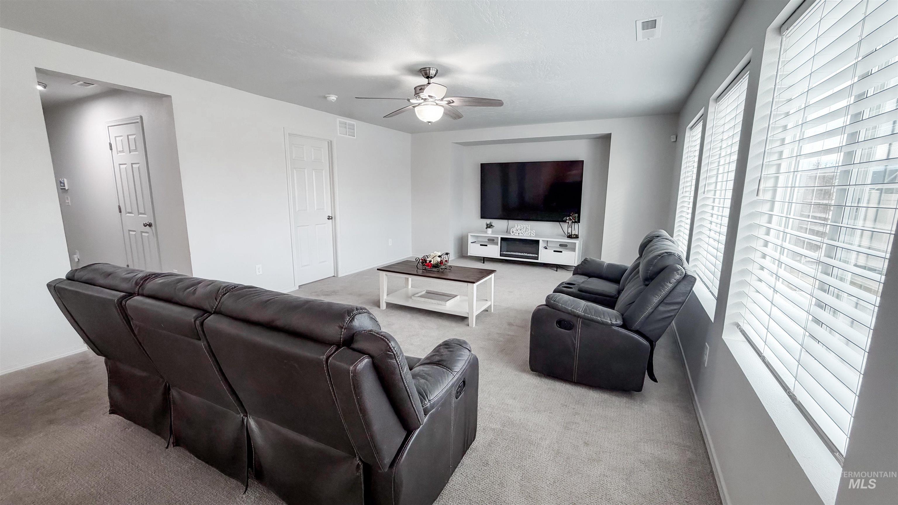 15422 Lutsen Ave, Caldwell, Idaho 83607, 5 Bedrooms, 2.5 Bathrooms, Residential For Sale, Price $529,000, 98970027