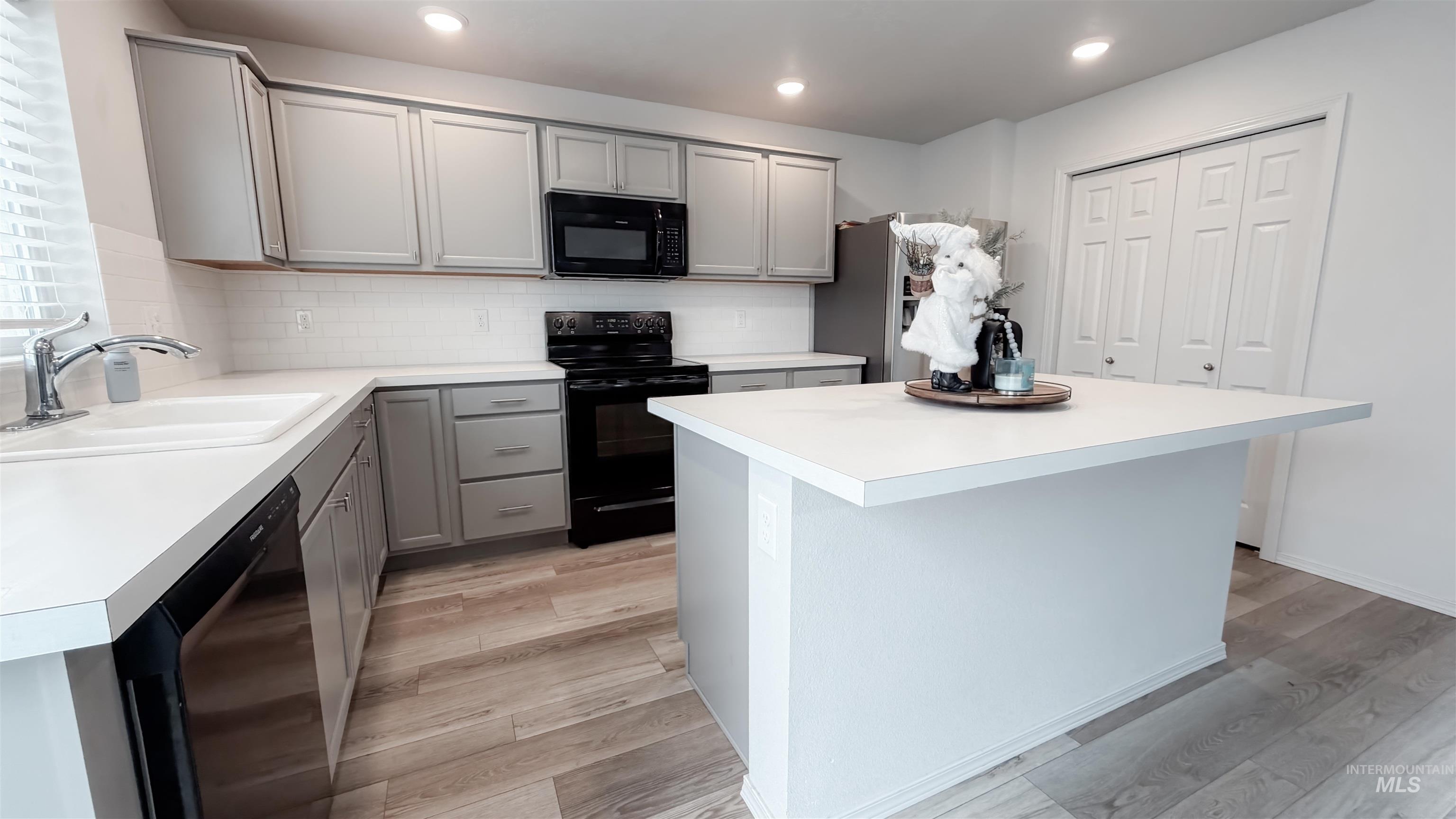 15422 Lutsen Ave, Caldwell, Idaho 83607, 5 Bedrooms, 2.5 Bathrooms, Residential For Sale, Price $529,000, 98970027