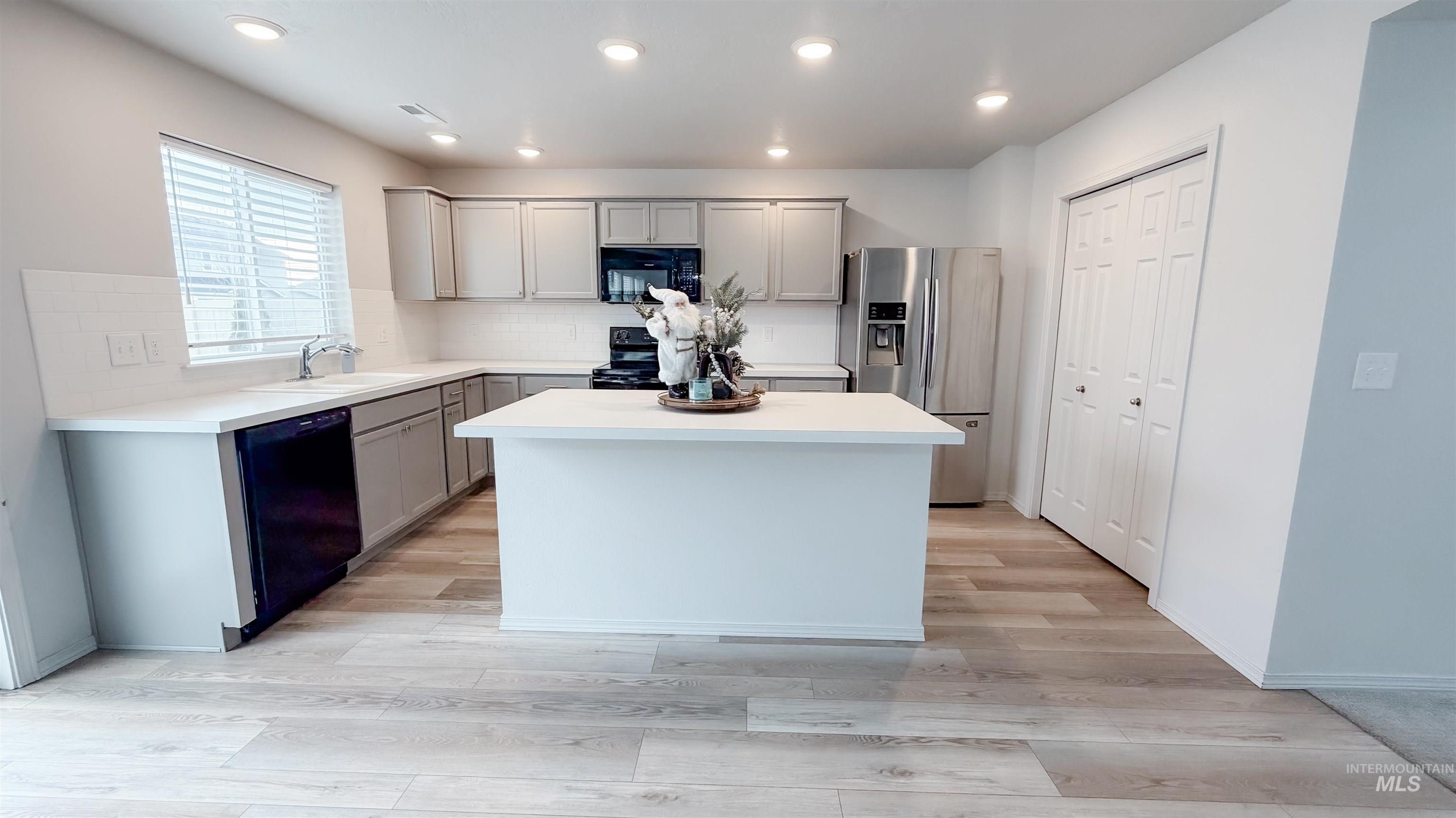 15422 Lutsen Ave, Caldwell, Idaho 83607, 5 Bedrooms, 2.5 Bathrooms, Residential For Sale, Price $529,000, 98970027