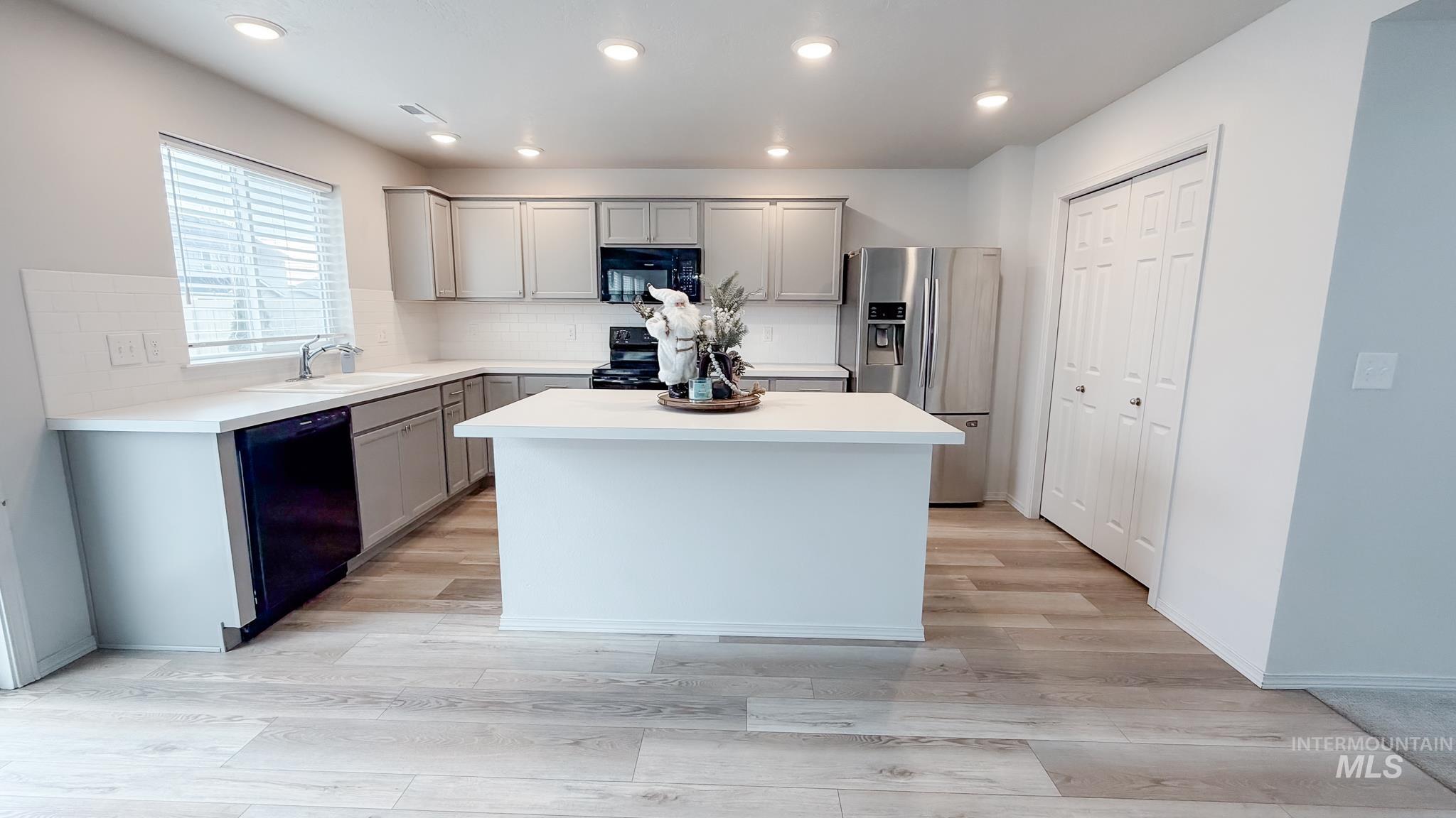 15422 Lutsen Ave, Caldwell, Idaho 83607, 5 Bedrooms, 2.5 Bathrooms, Residential For Sale, Price $529,000, 98970027