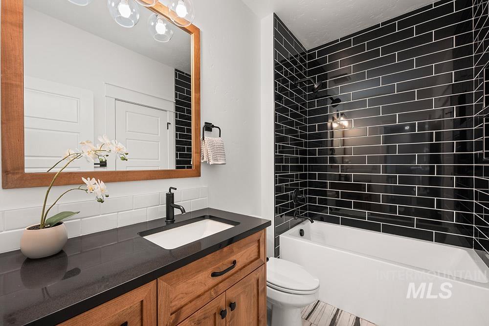 5285 W Maggio Dr., Meridian, Idaho 83646, 6 Bedrooms, 6.5 Bathrooms, Residential For Sale, Price $1,195,000, 98970030