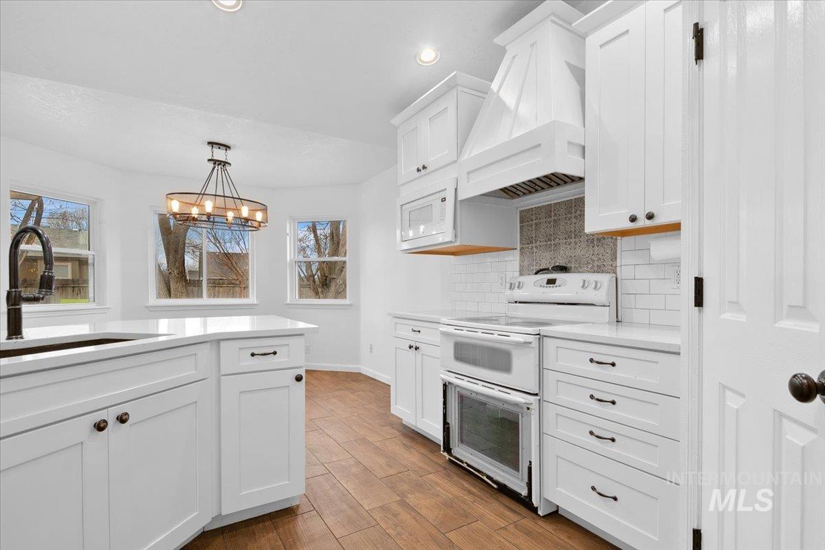 411 Hawthorne St, Nampa, Idaho 83686, 4 Bedrooms, 2 Bathrooms, Residential For Sale, Price $470,000, 98970032