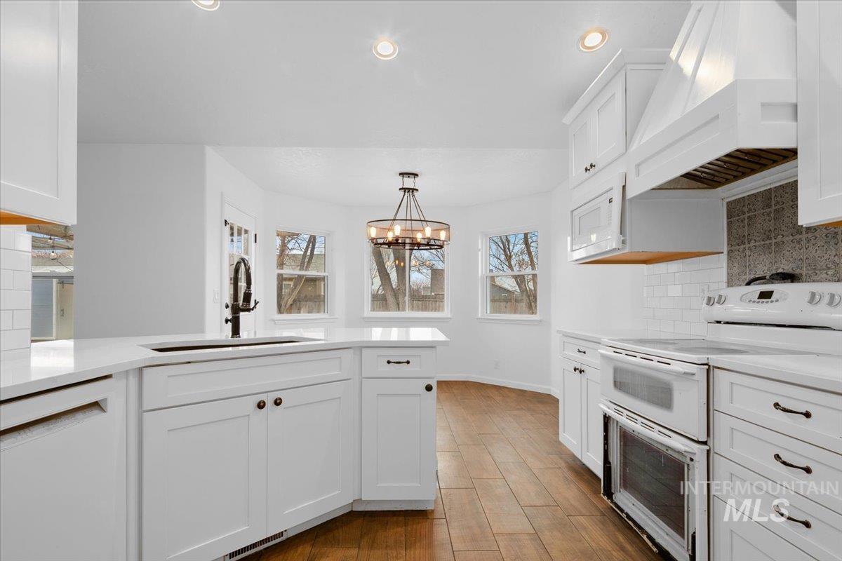 411 Hawthorne St, Nampa, Idaho 83686, 4 Bedrooms, 2 Bathrooms, Residential For Sale, Price $470,000, 98970032