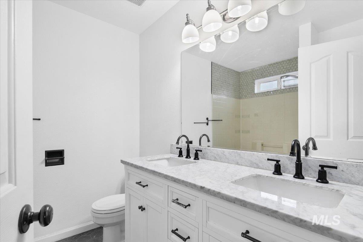 411 Hawthorne St, Nampa, Idaho 83686, 4 Bedrooms, 2 Bathrooms, Residential For Sale, Price $470,000, 98970032