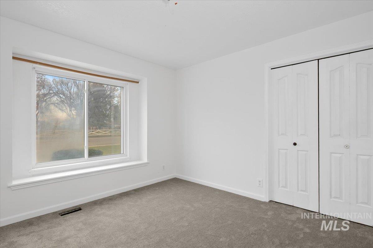 411 Hawthorne St, Nampa, Idaho 83686, 4 Bedrooms, 2 Bathrooms, Residential For Sale, Price $470,000, 98970032