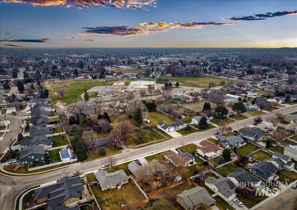 411 Hawthorne St, Nampa, Idaho 83686, 4 Bedrooms, 2 Bathrooms, Residential For Sale, Price $470,000, 98970032