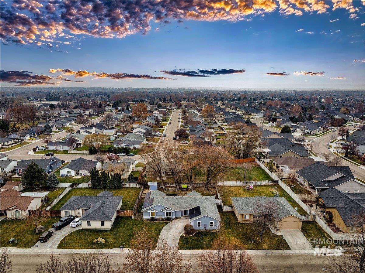 411 Hawthorne St, Nampa, Idaho 83686, 4 Bedrooms, 2 Bathrooms, Residential For Sale, Price $470,000, 98970032