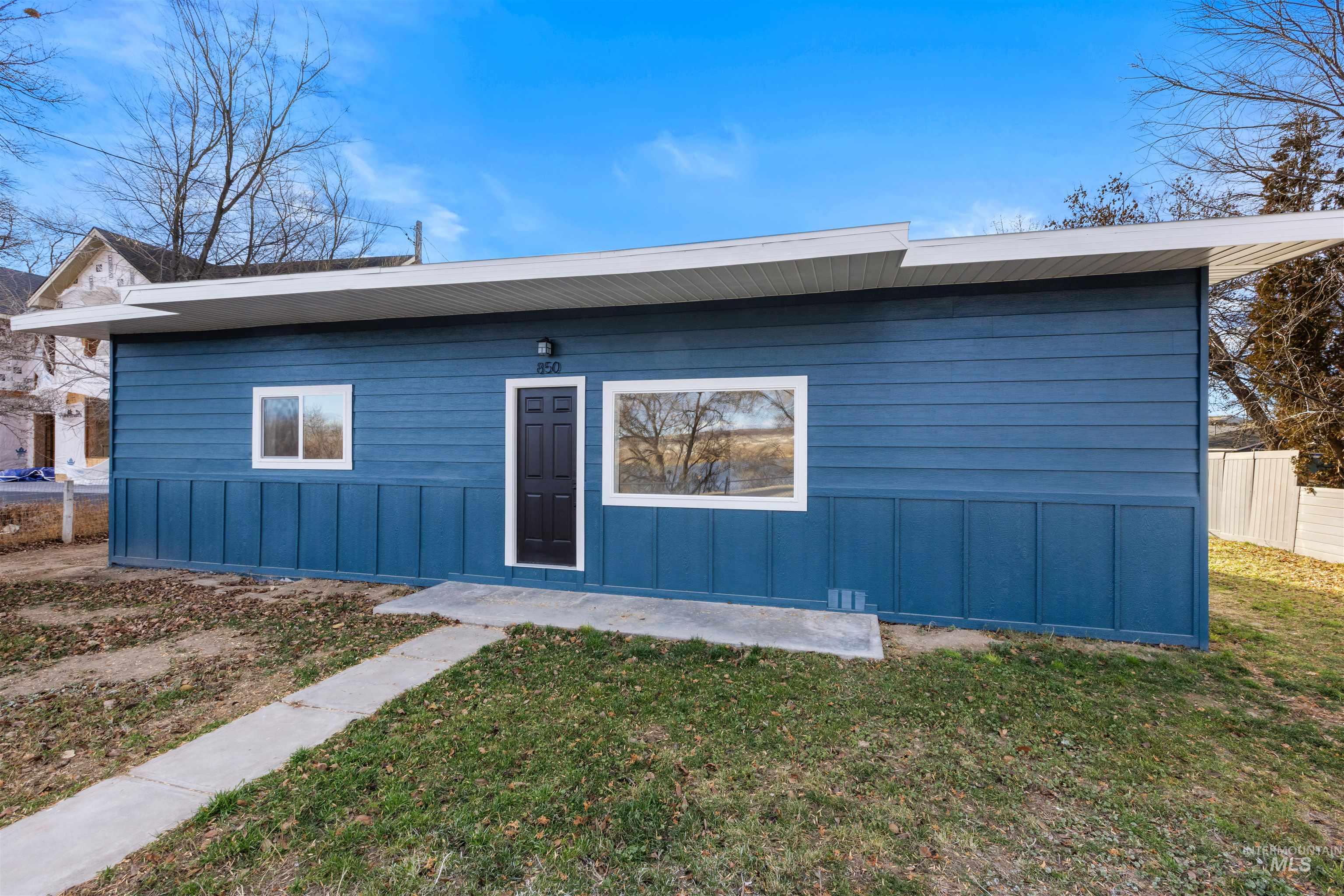 850 Riverside Ave, Grand View, Idaho 83624, 3 Bedrooms, 1 Bathroom, Residential For Sale, Price $239,990, 98970035